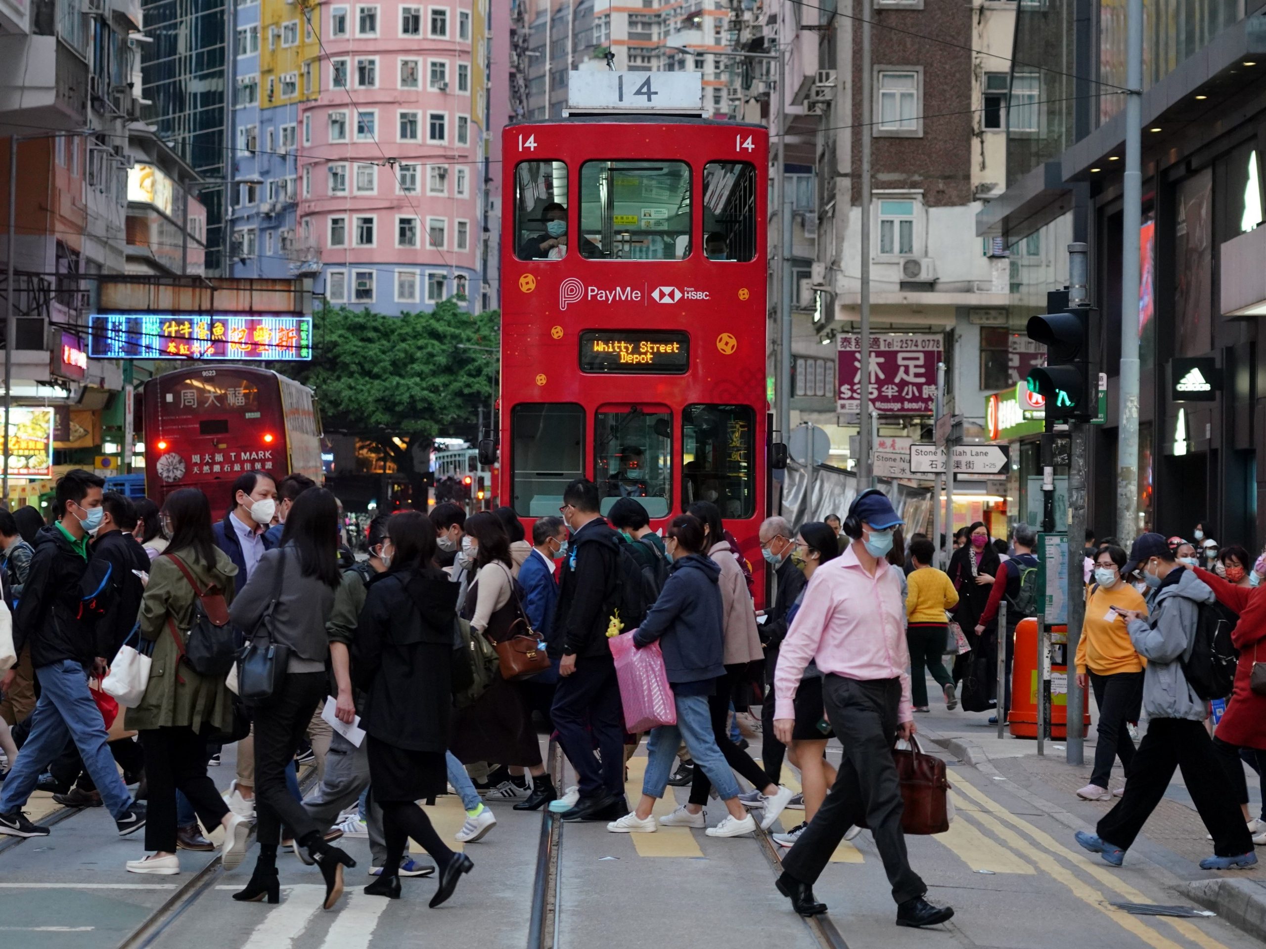 hong kong shoppers
