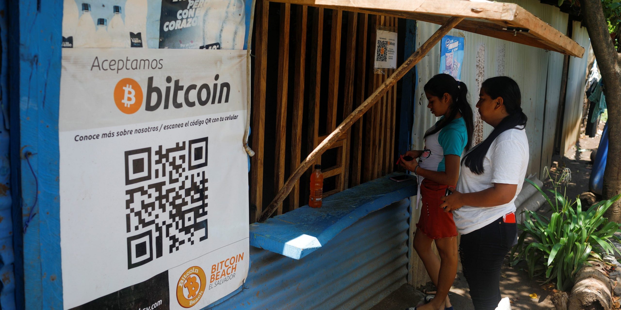 bitcoin payment el salvador people buying