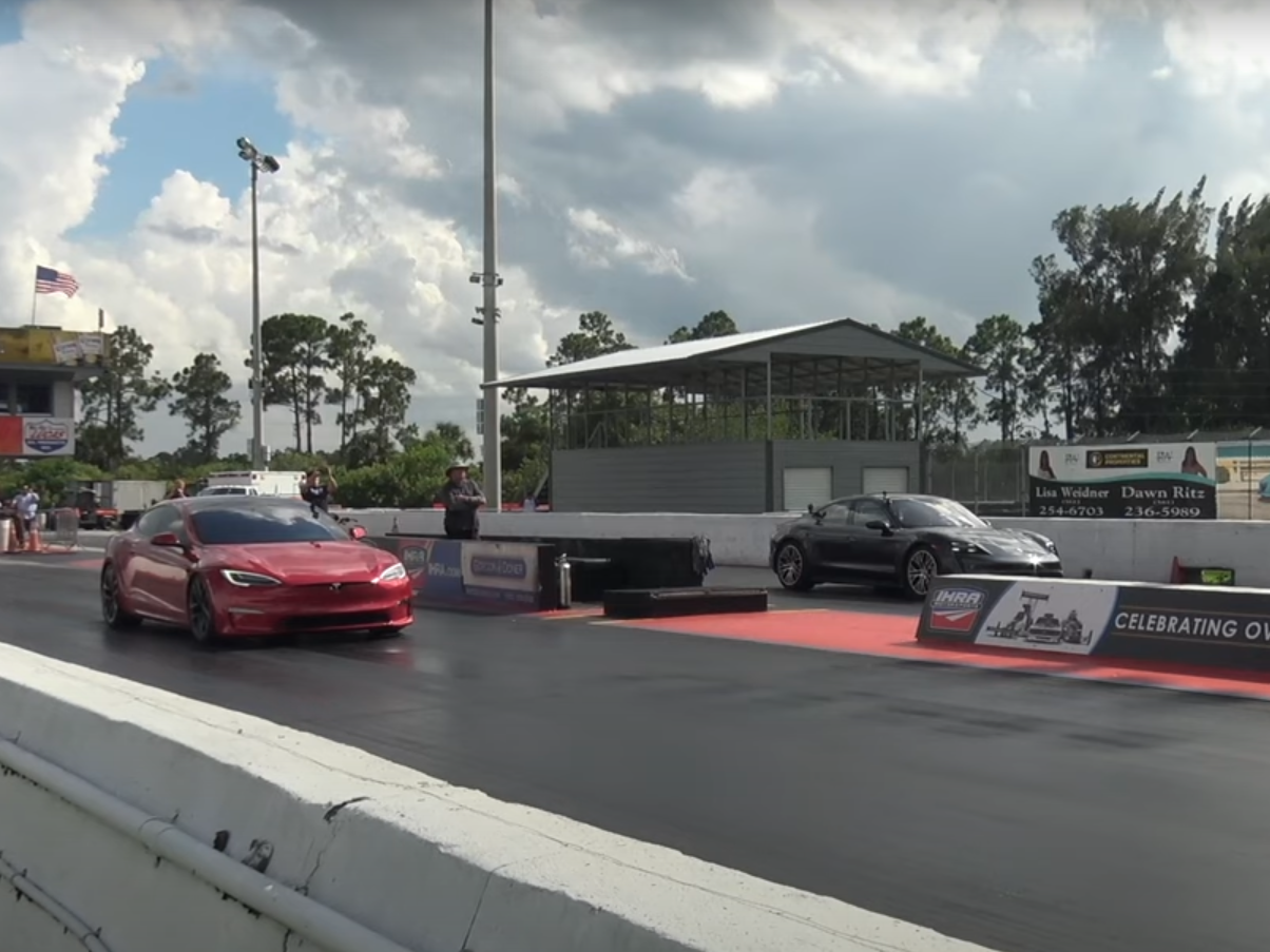 Tesla Model S Plaid races the Porsche Taycan Turbo S