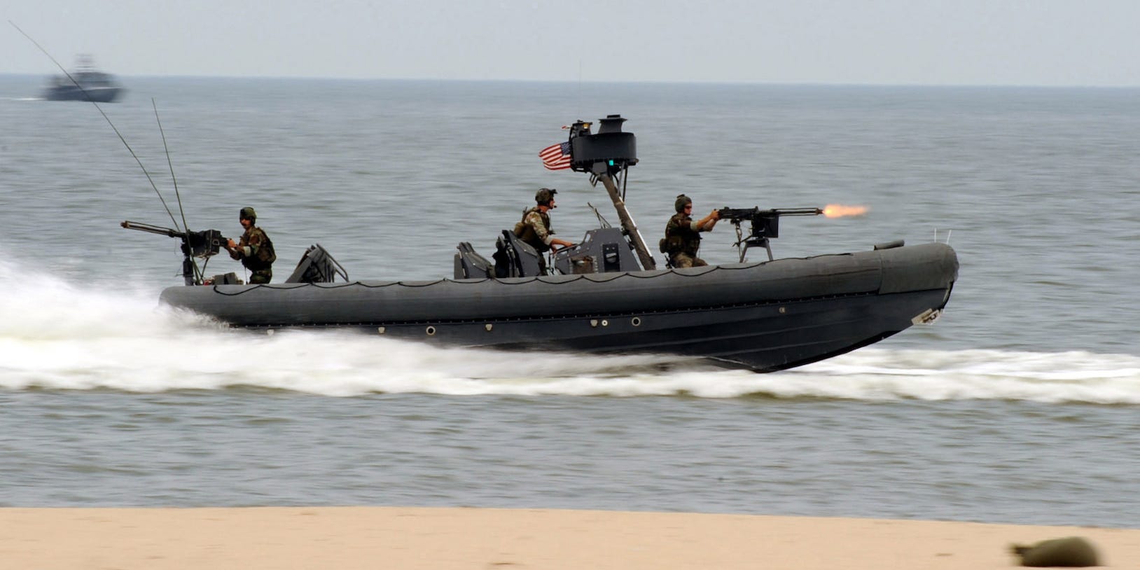 Combatant Craft Medium