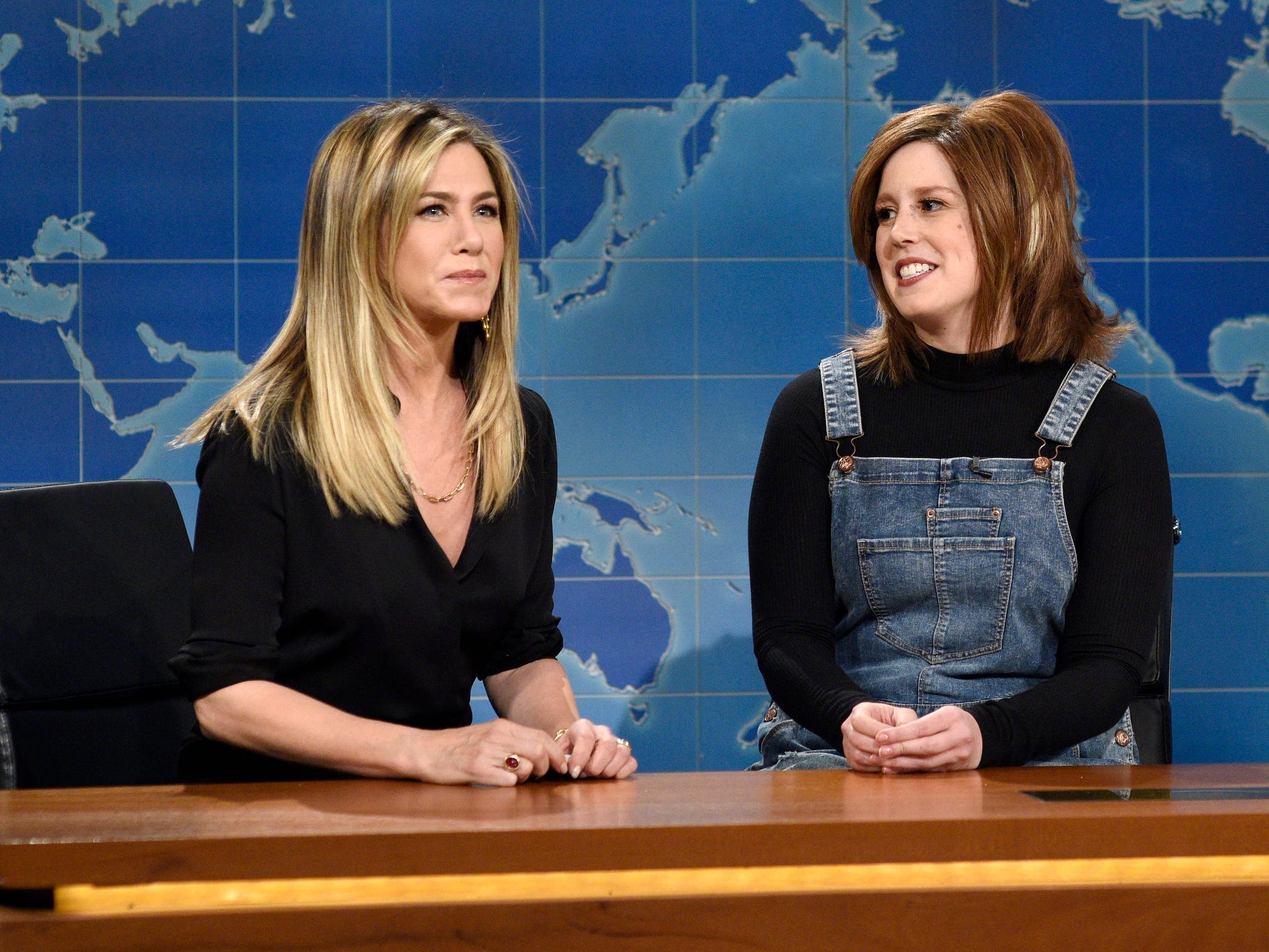 jennifer aniston snl weekend update 2016