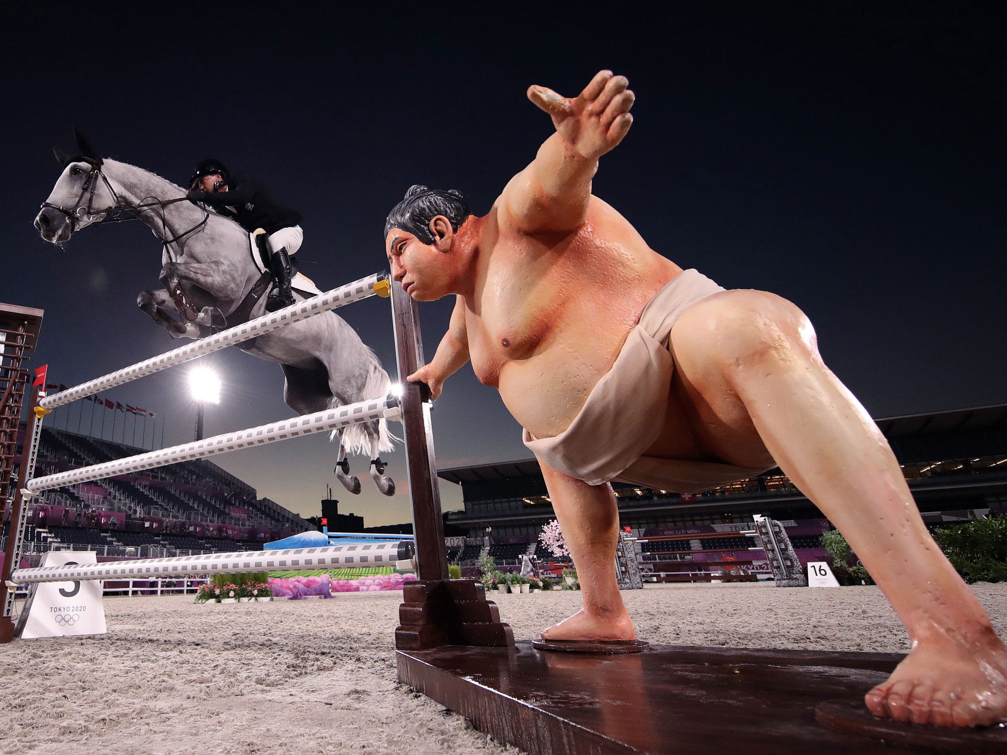 Daniel Meech of Team New Zealand riding Chinca 3 competes at Tokyo 2020.