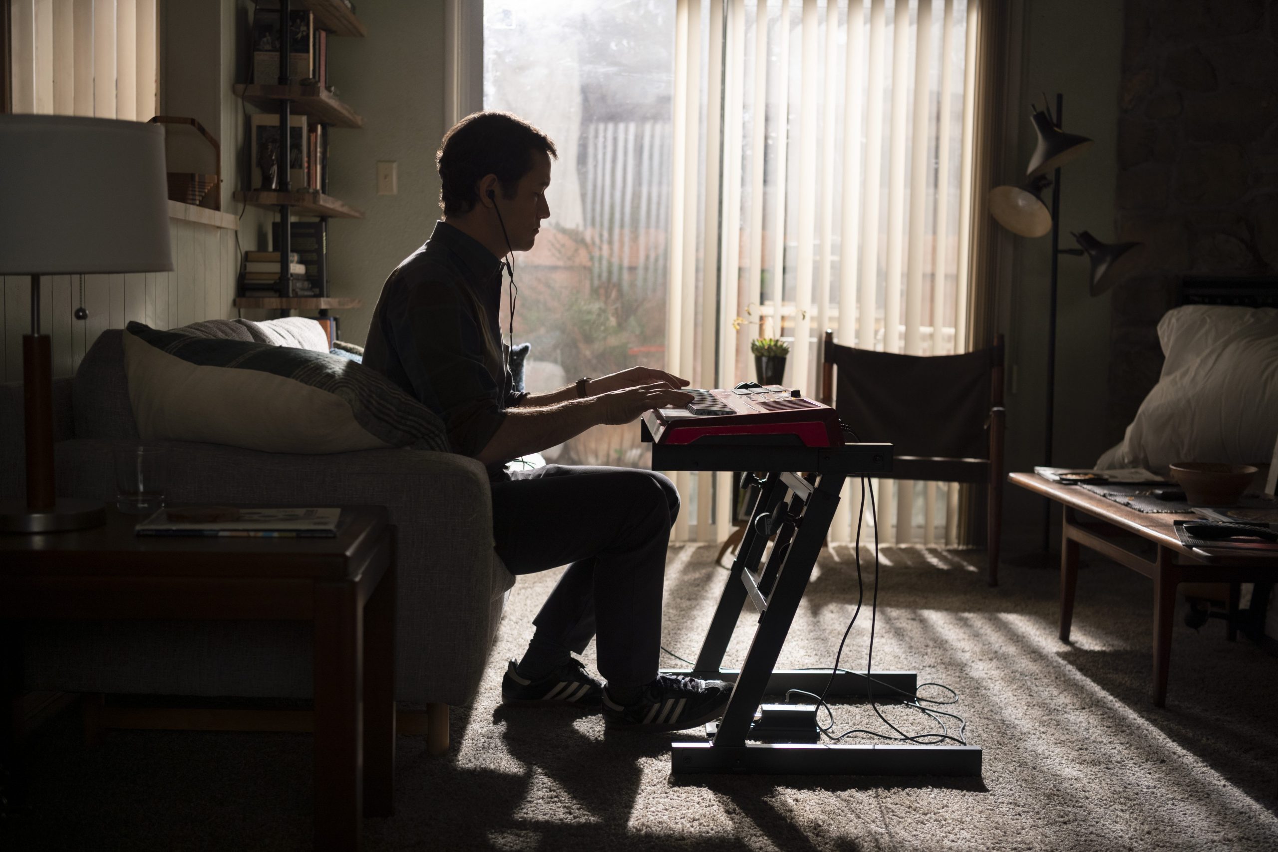 Joseph Gordon-Levitt at an electric keyboard