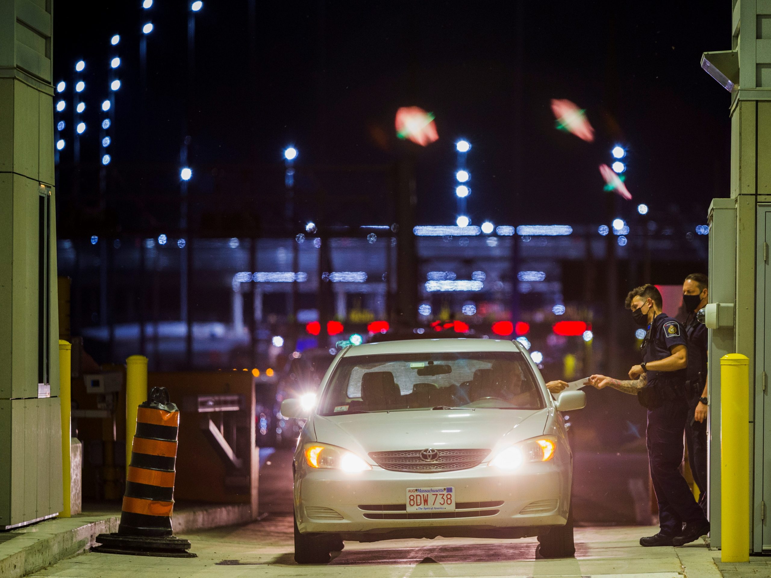 Canadian border traffic jam