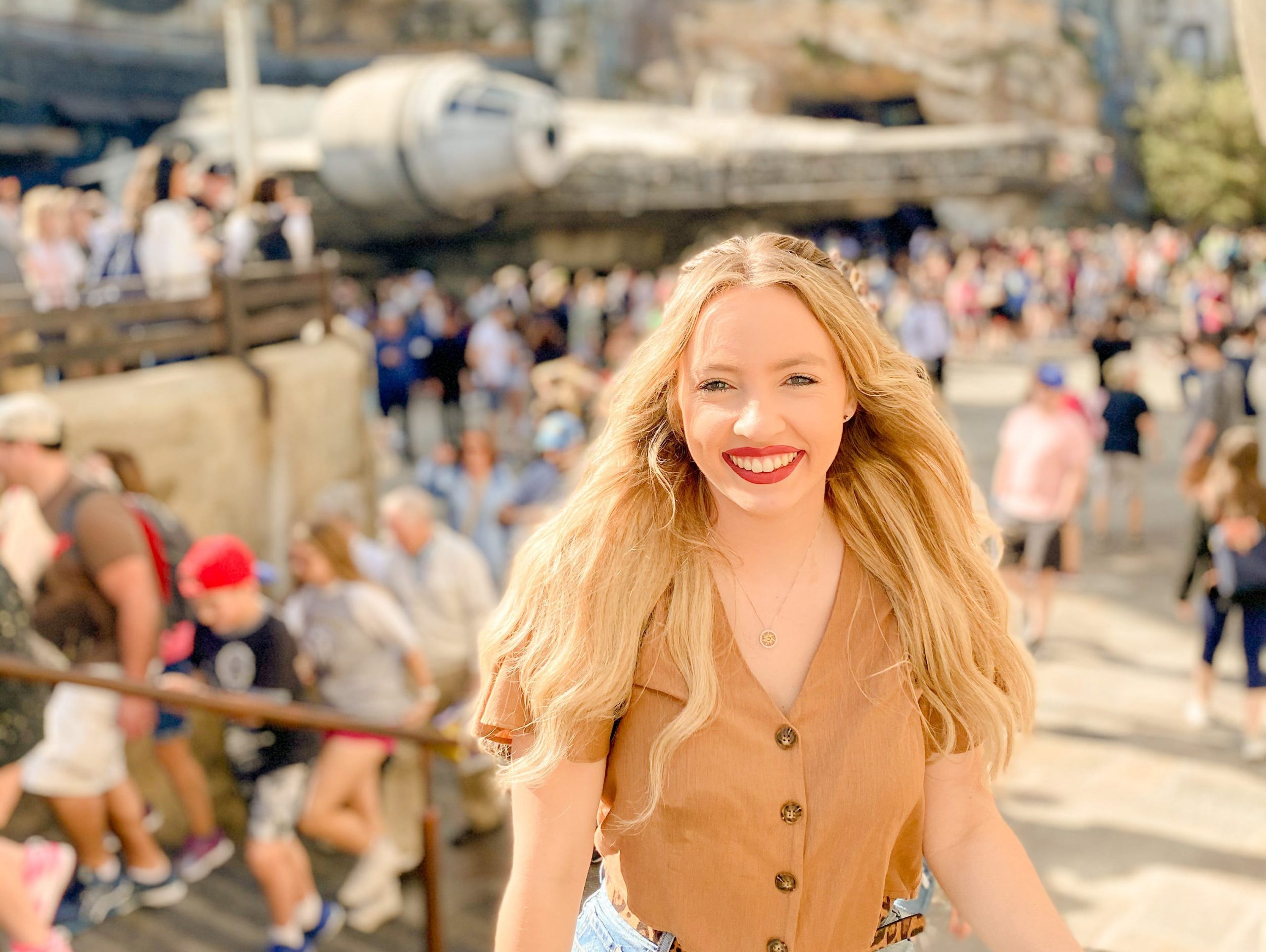 kayleigh price at galaxs edge hollywood studios disney world