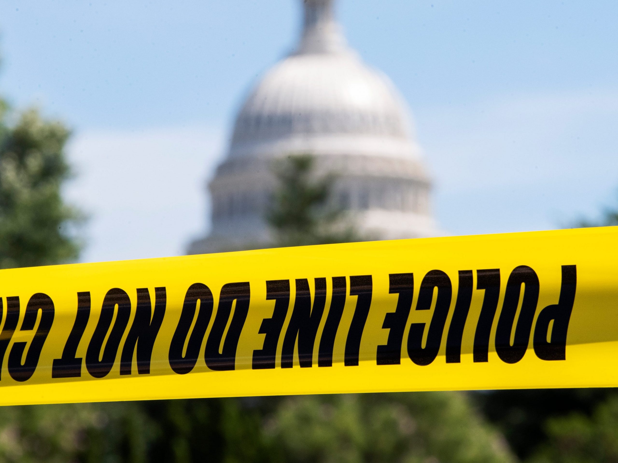 police line capitol car bomb library of congress