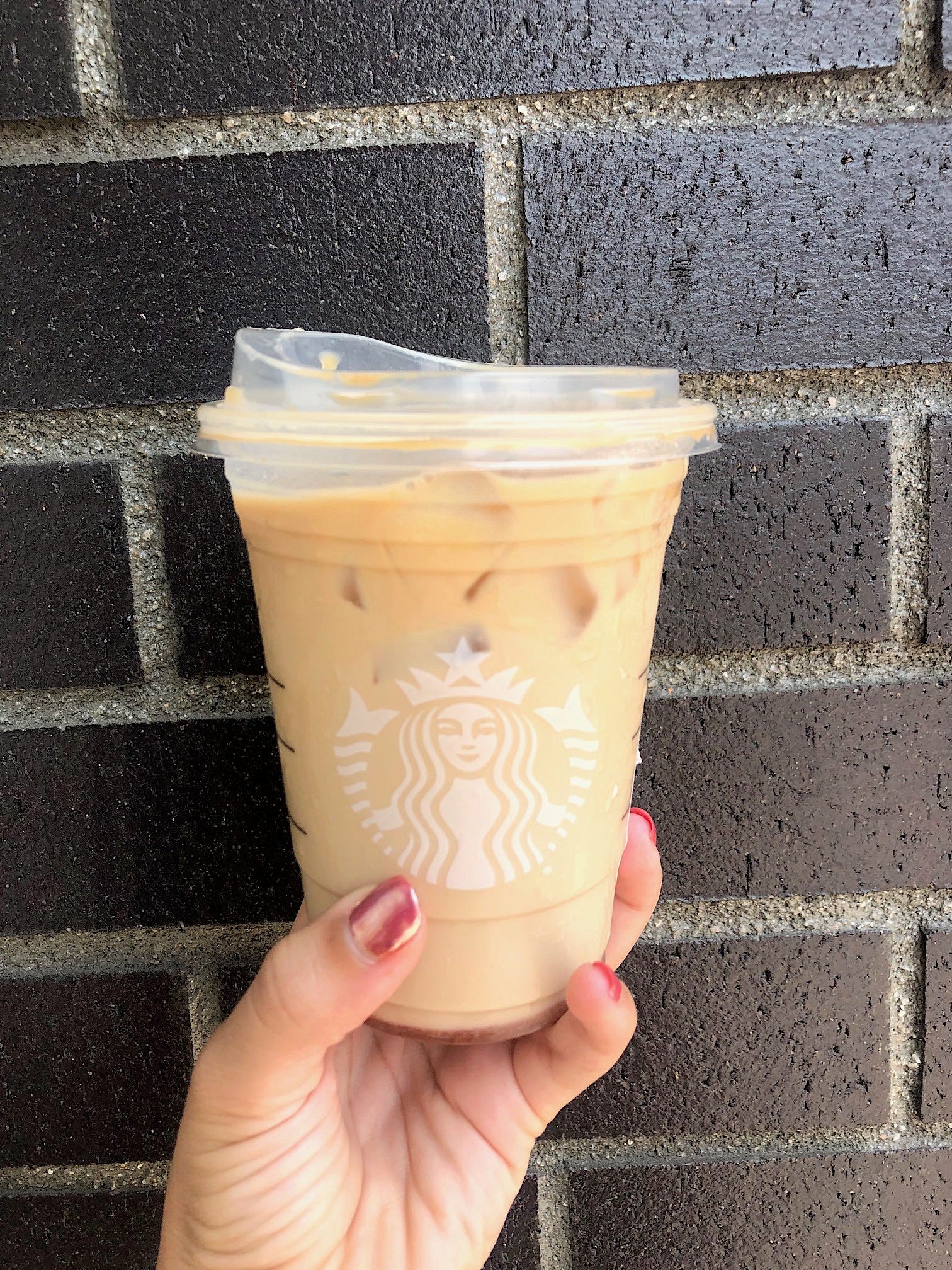 I tried Starbucks' new Apple Crisp Macchiato, and it's the perfect fall