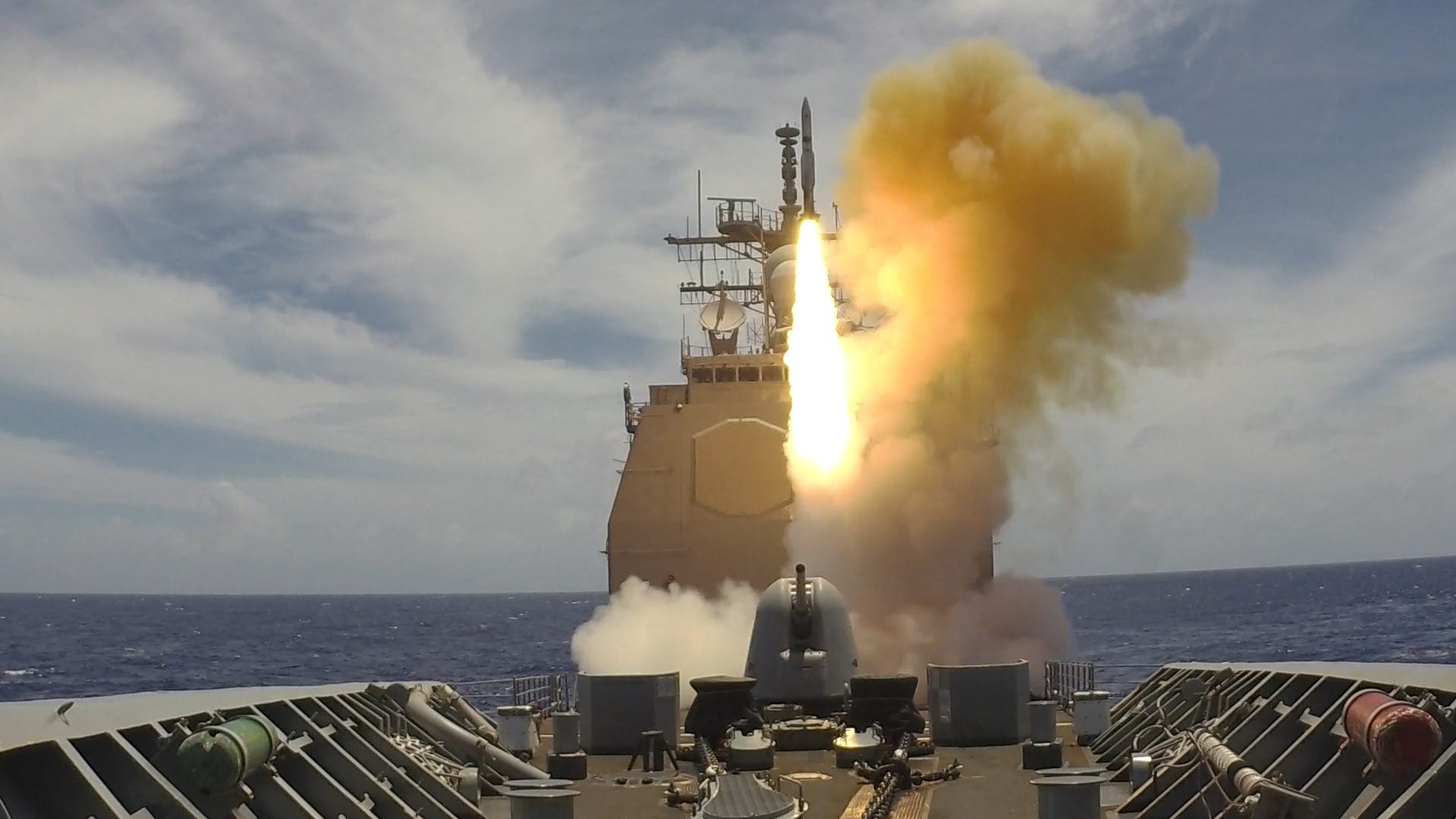 Navy Ticonderoga-class guided-missile cruiser USS Shiloh SM-2 missile