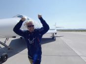 Richard Branson na zijn vlucht met SpaceShip Two Unity 22 van Virgin Galactic op 11 juli 2021.