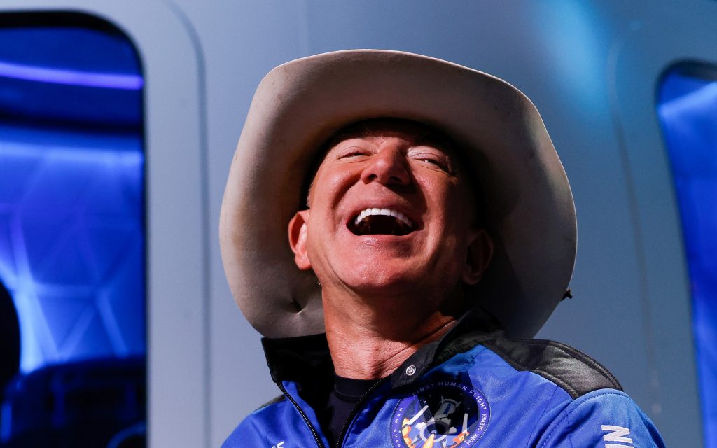 Jeff Bezos na zijn geslaagde ruimtevlucht met Blue Origin