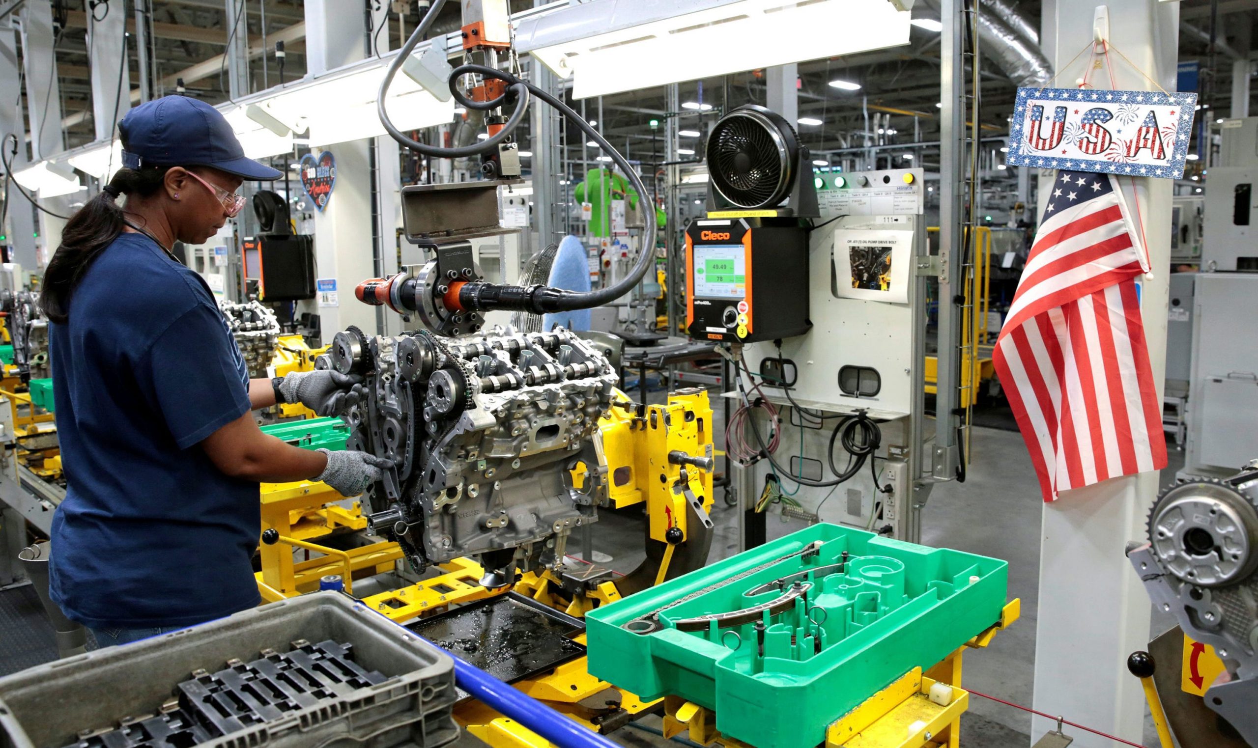 GM assembly line workers