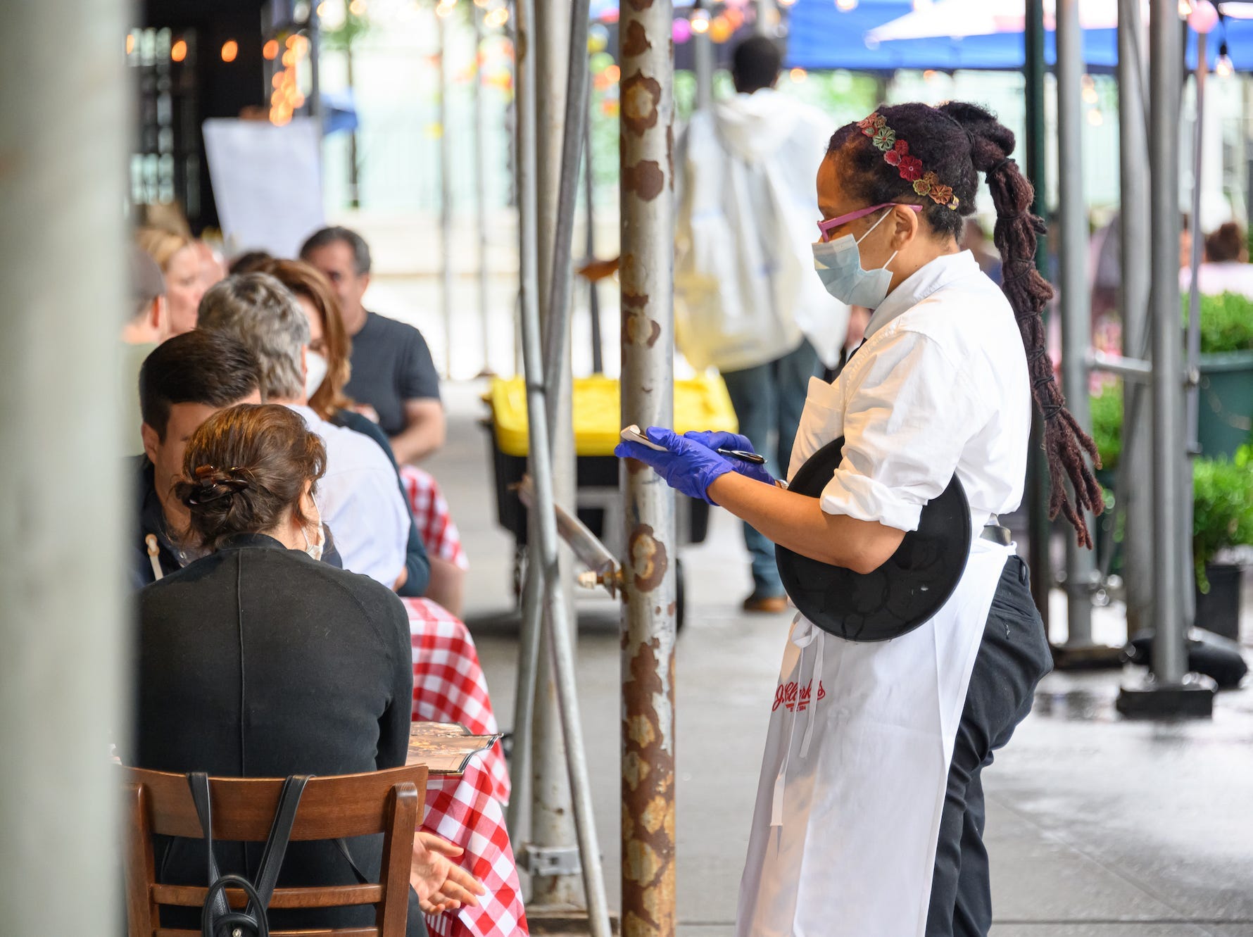 waitress New York coronavirus