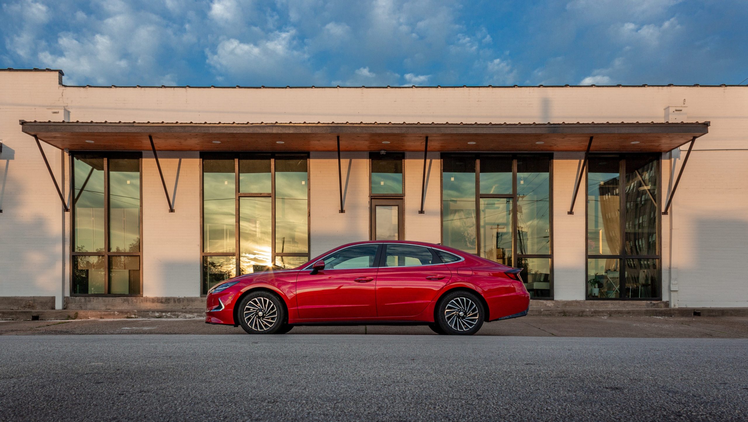 The 2021 Hyundai Sonata Hybrid near sunset.