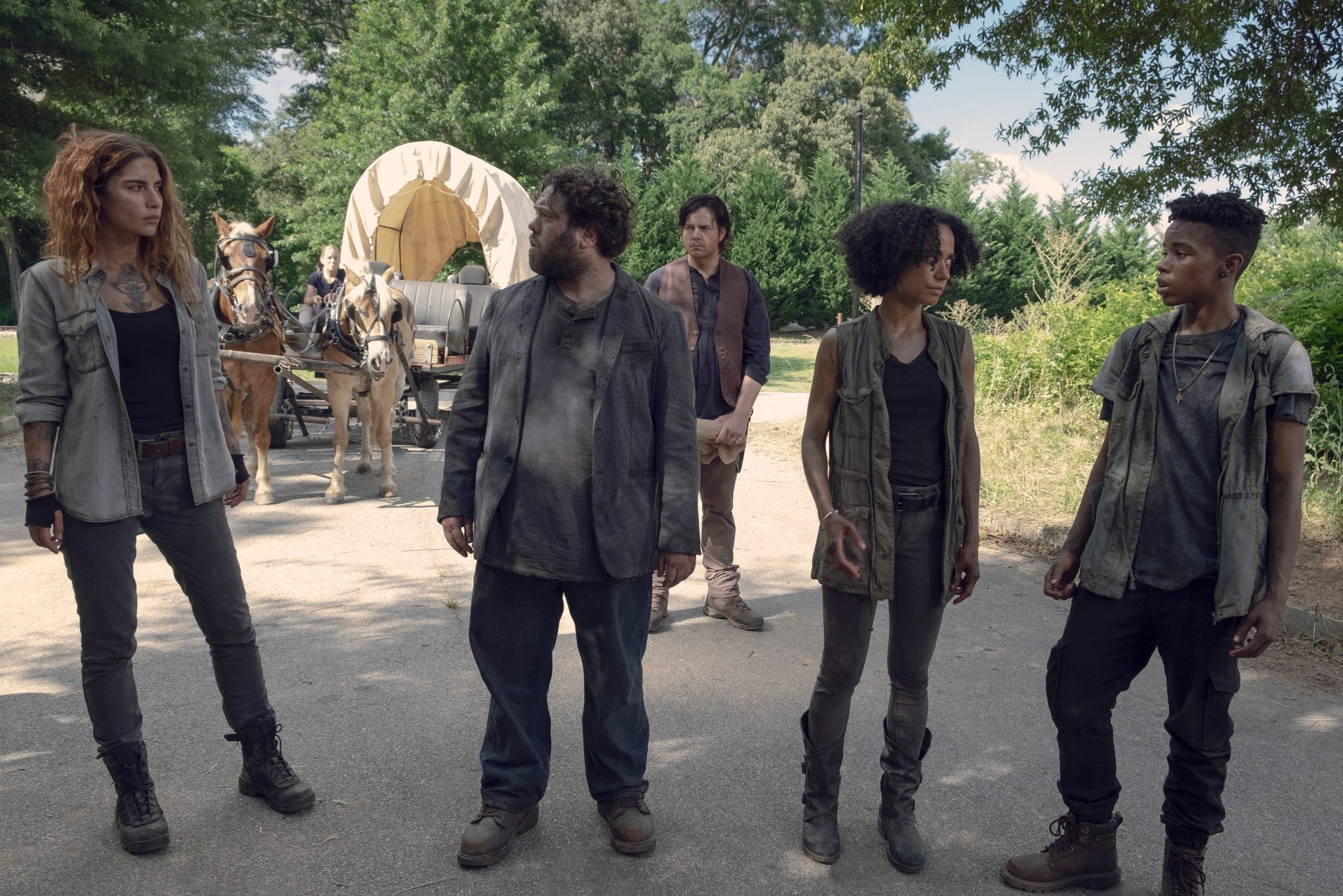 Magna, Luke, Connie, and Kelly twd 906