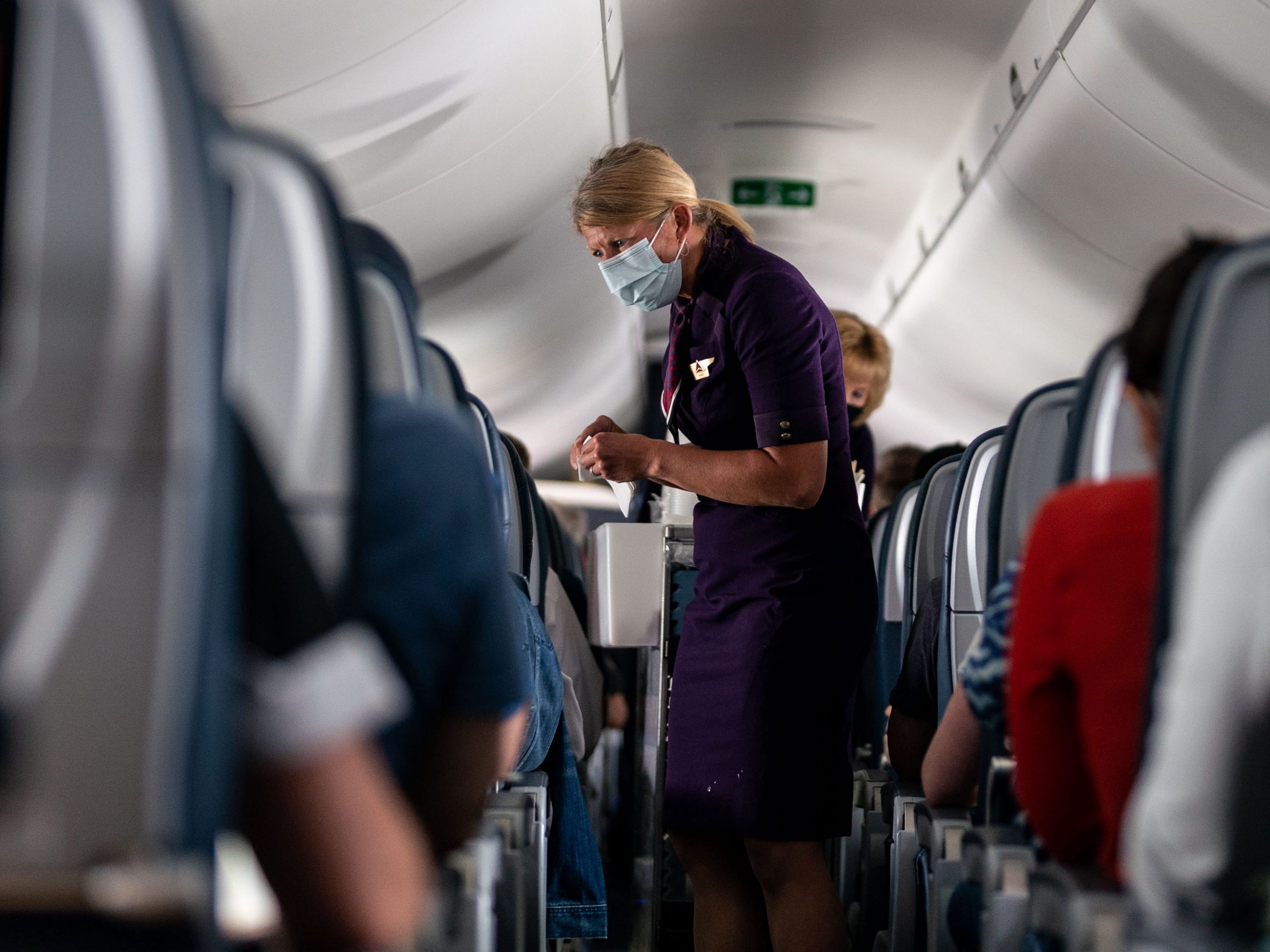 flight attendant mask covid
