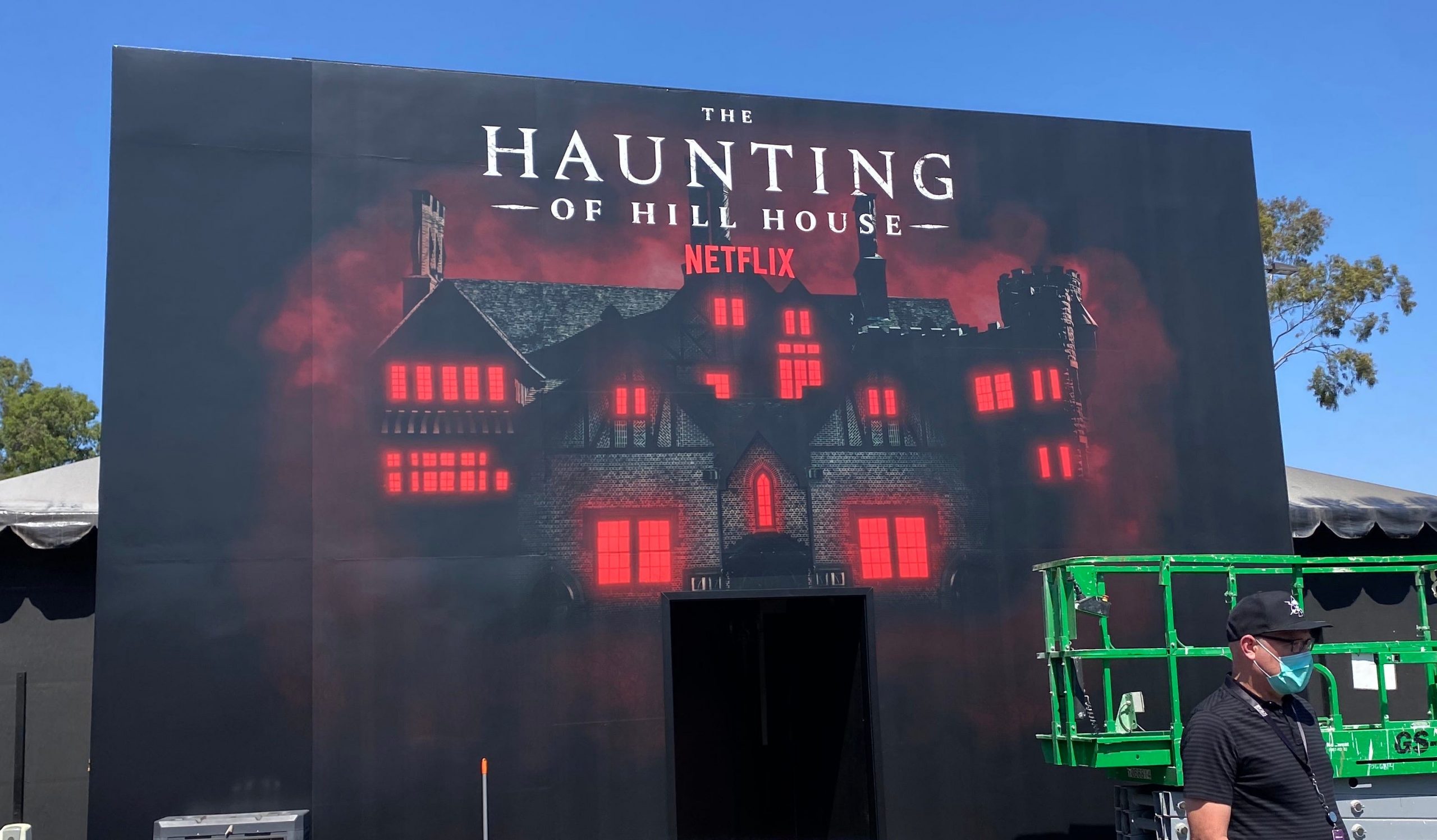 HHN 2021 at Universal Studios Hollywood The Haunting of Hill House maze