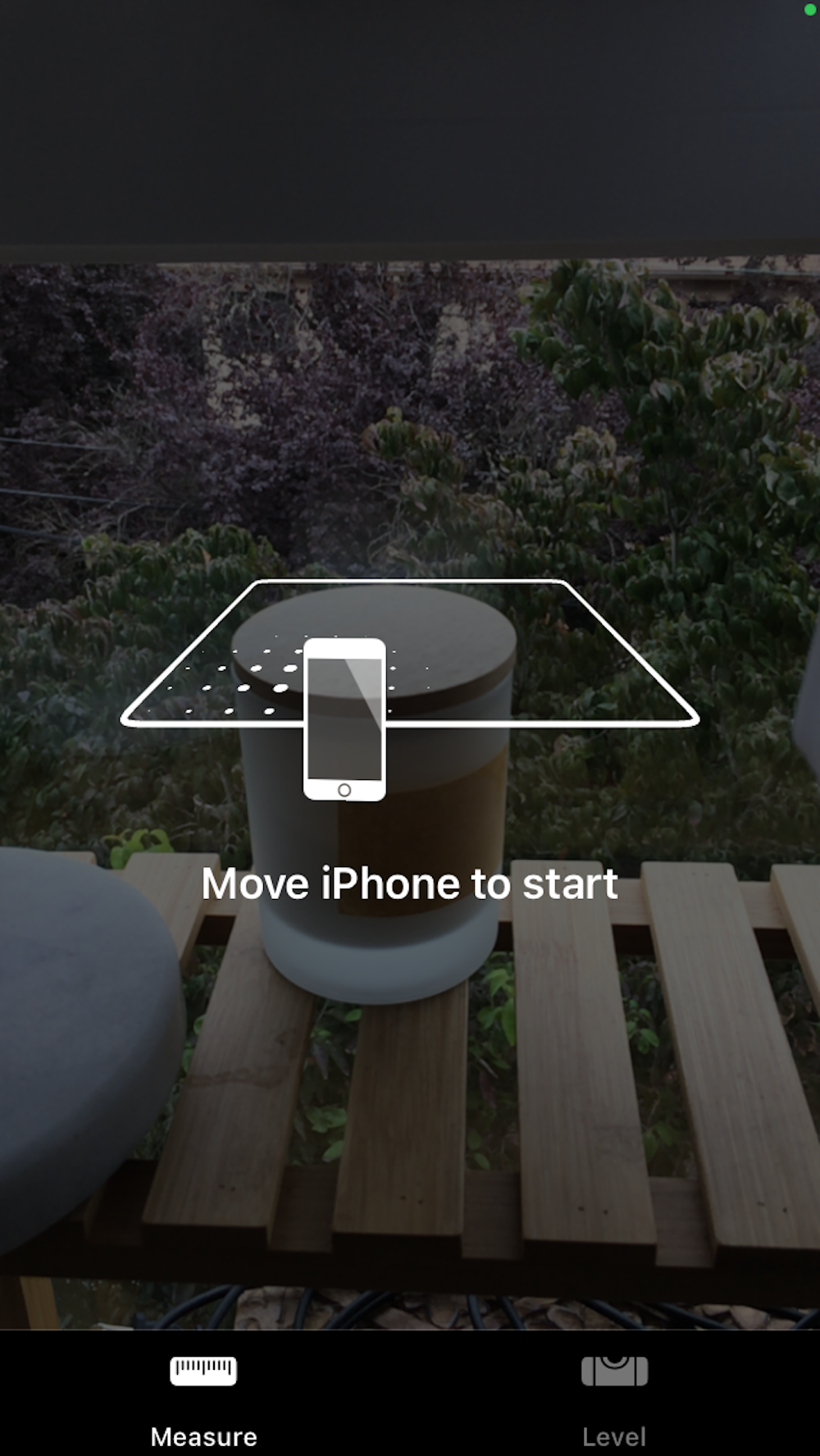 Screenshot of Measure app screen saying to "Move iPhone to start"