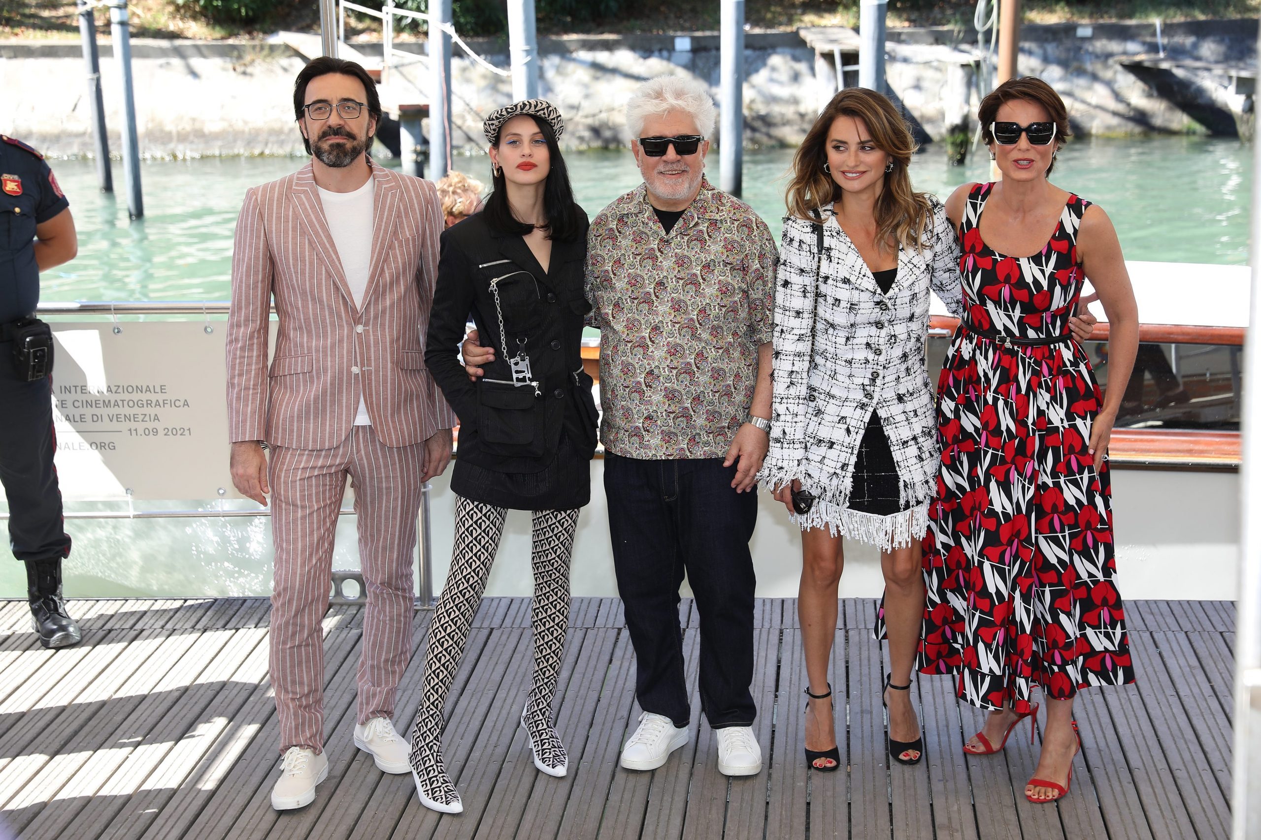 A picture of the cast of "Madres Paralelas" at Venice Film Festival.