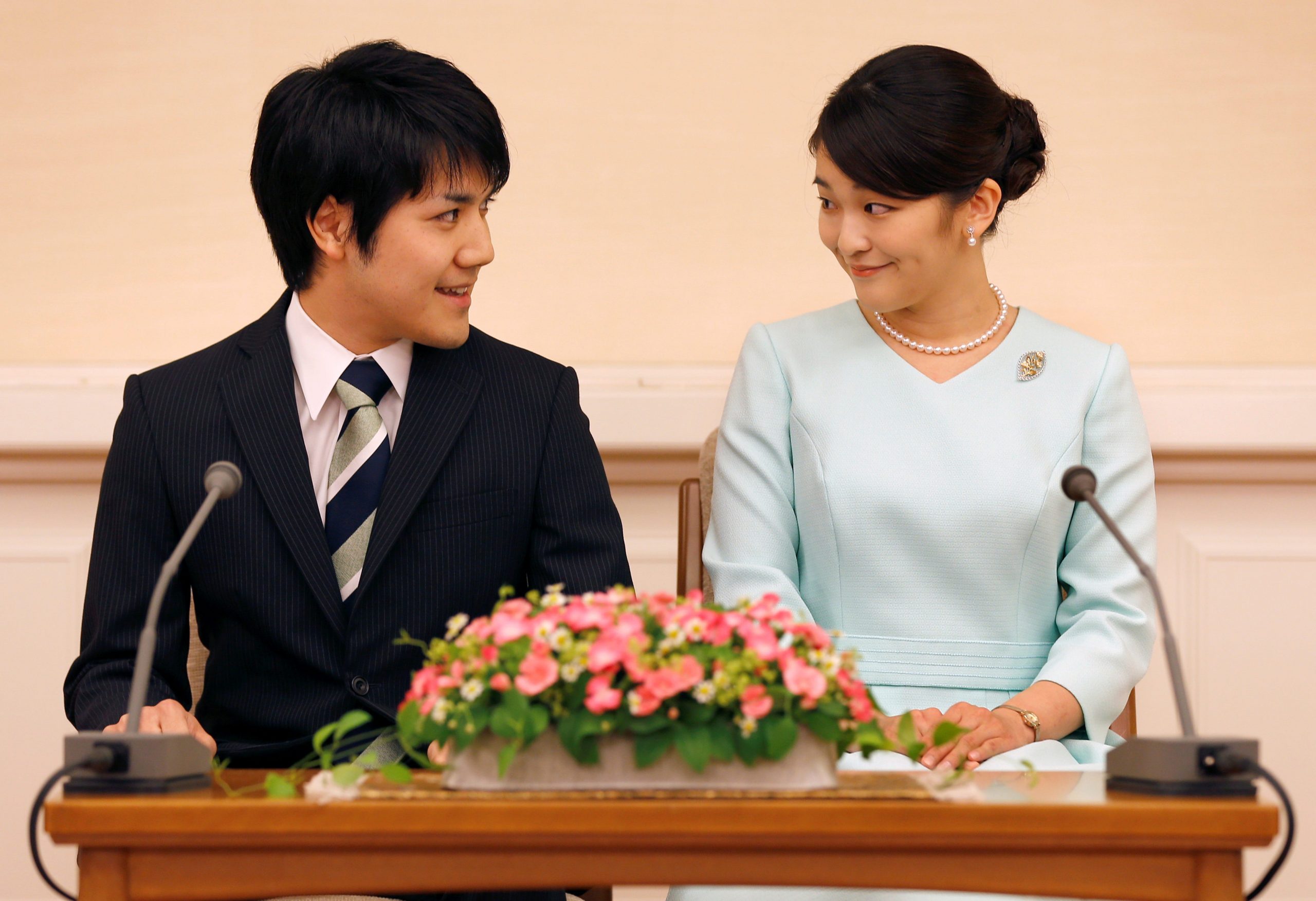 Princess Mako (right) of Japan and her fiancé Kei Komuro at a press conference to announce their engagement at Akasaka East Residence in Tokyo in 2017.
