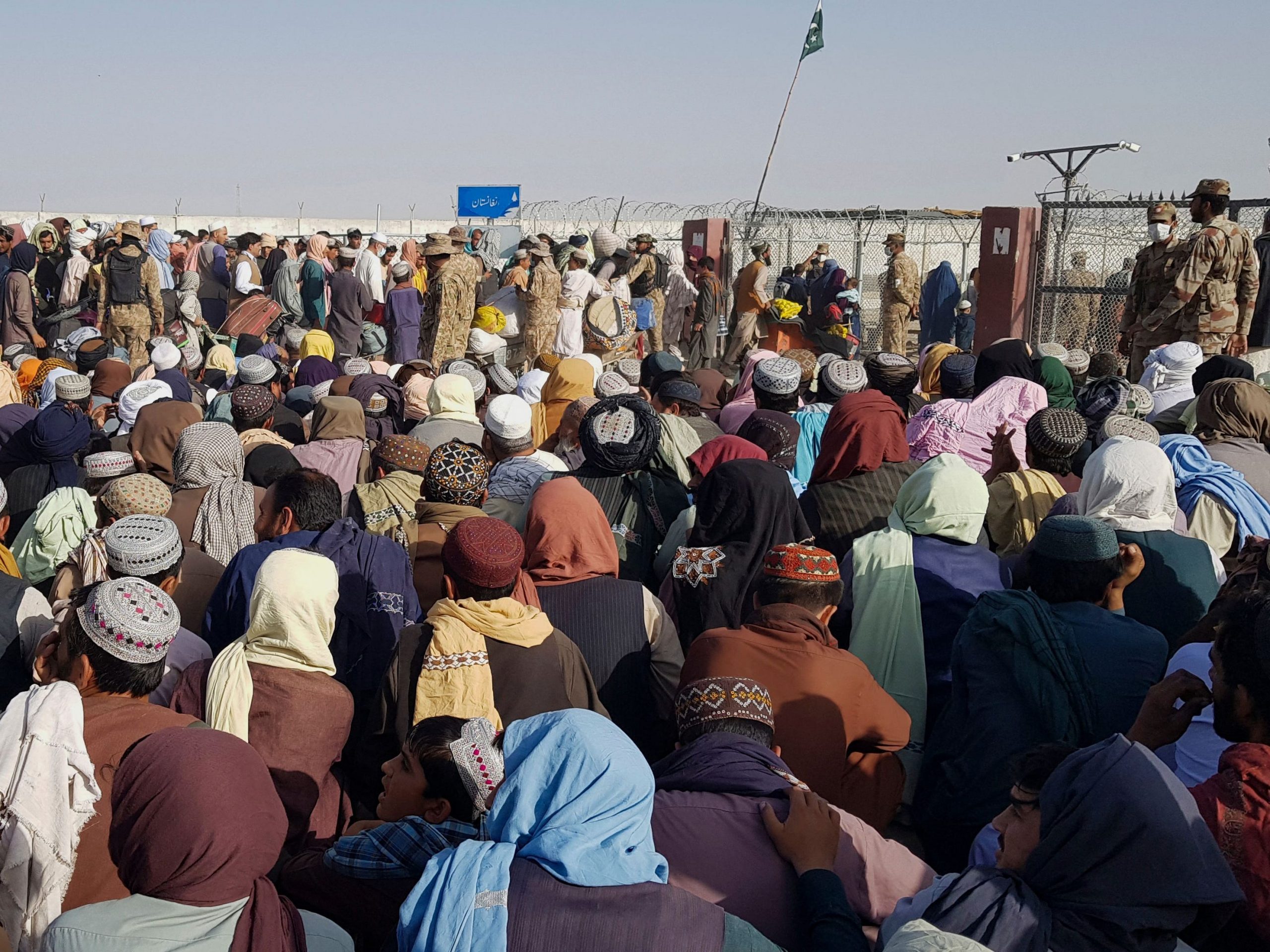 pakistan afghanistan border refugees