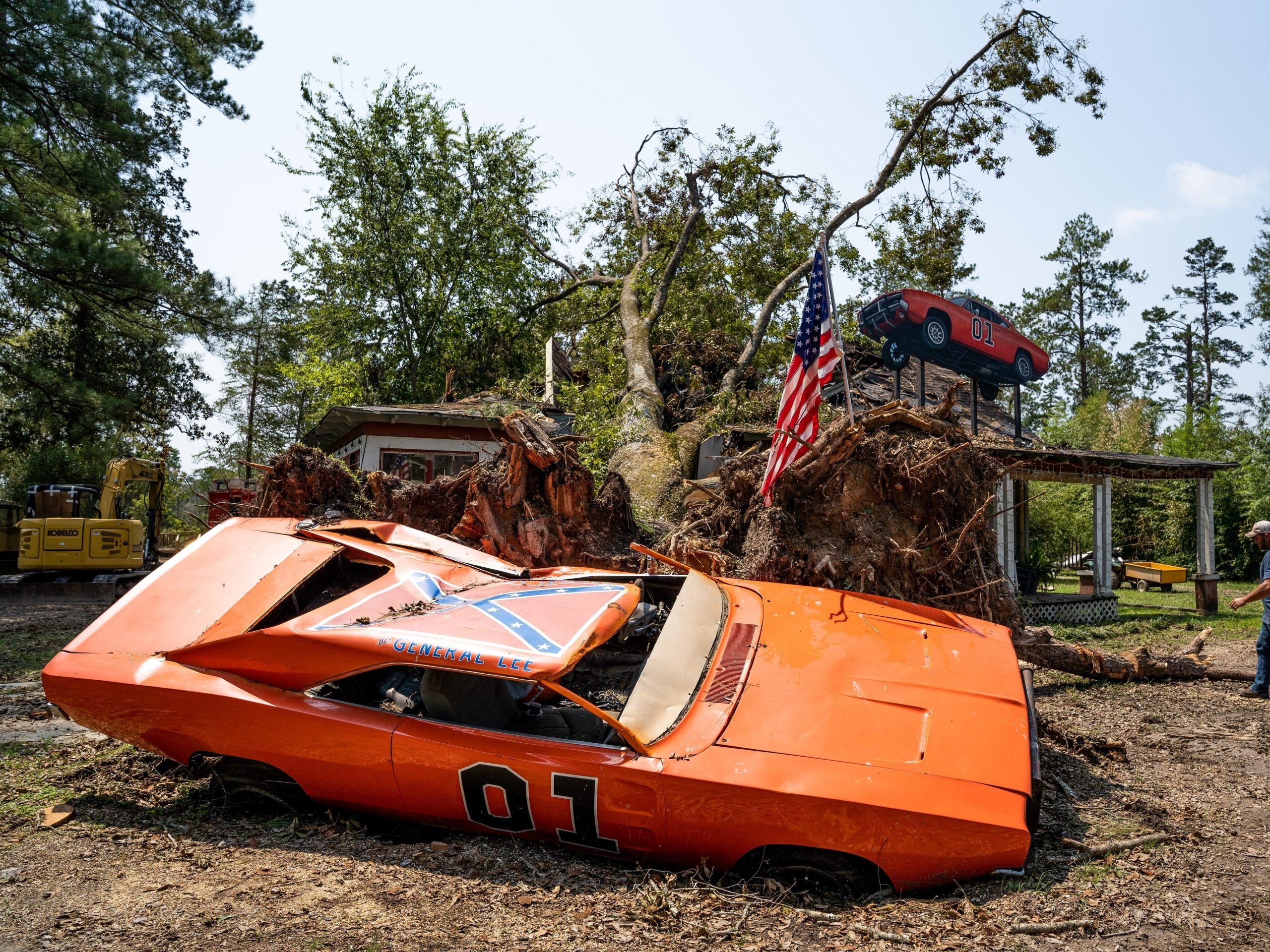 Duke of Hazzard's General Lee car crushed during Hurricane Ida