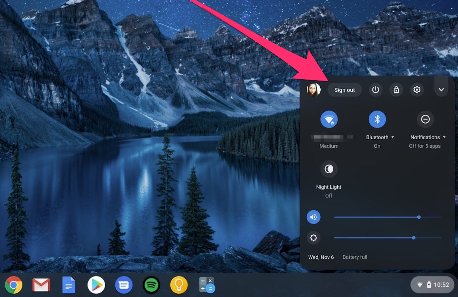 Screenshot of "Sign Out" button on Chromebook homescreen