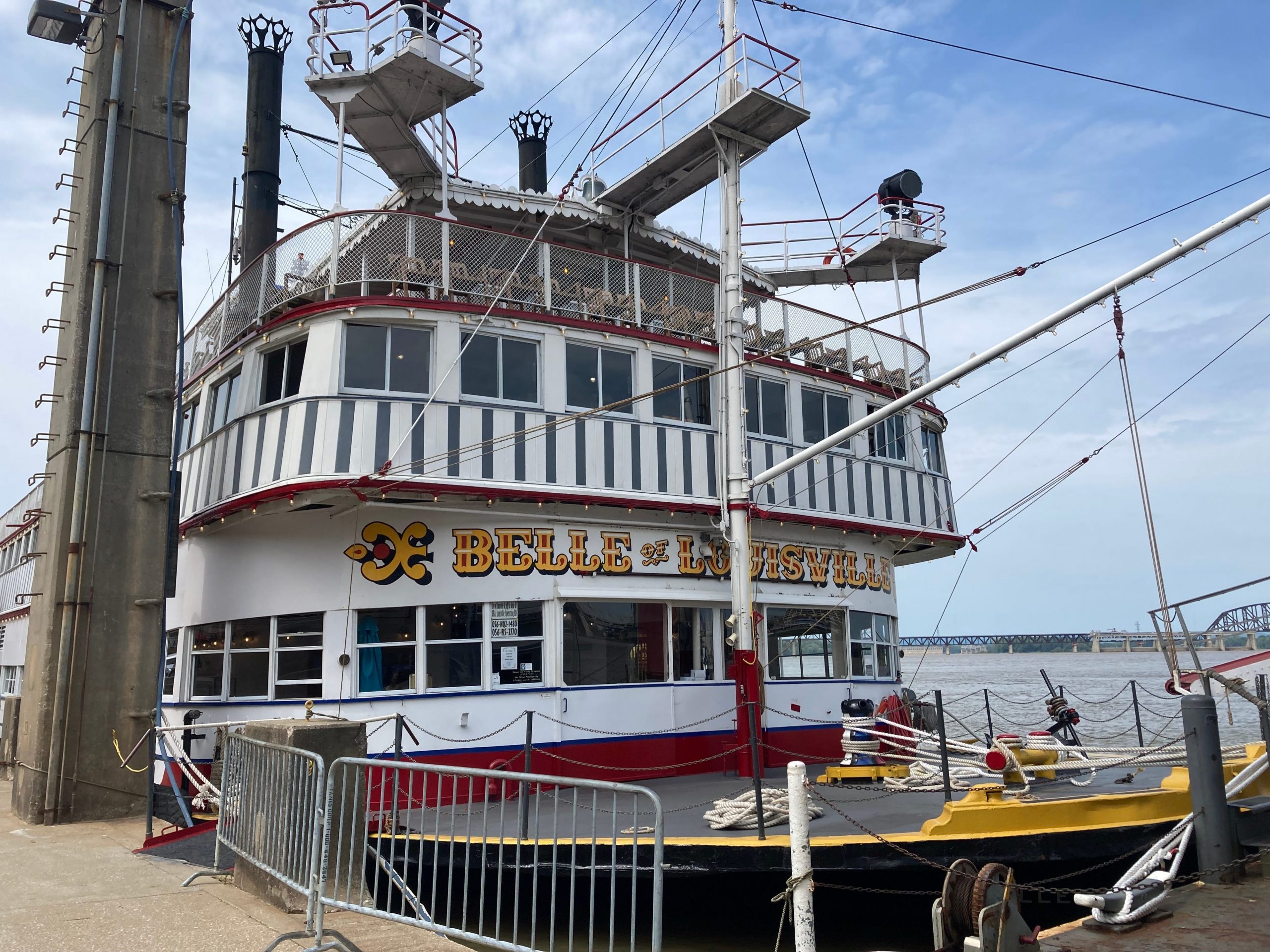 exterior shot of the belle of louisville boat in the harbor