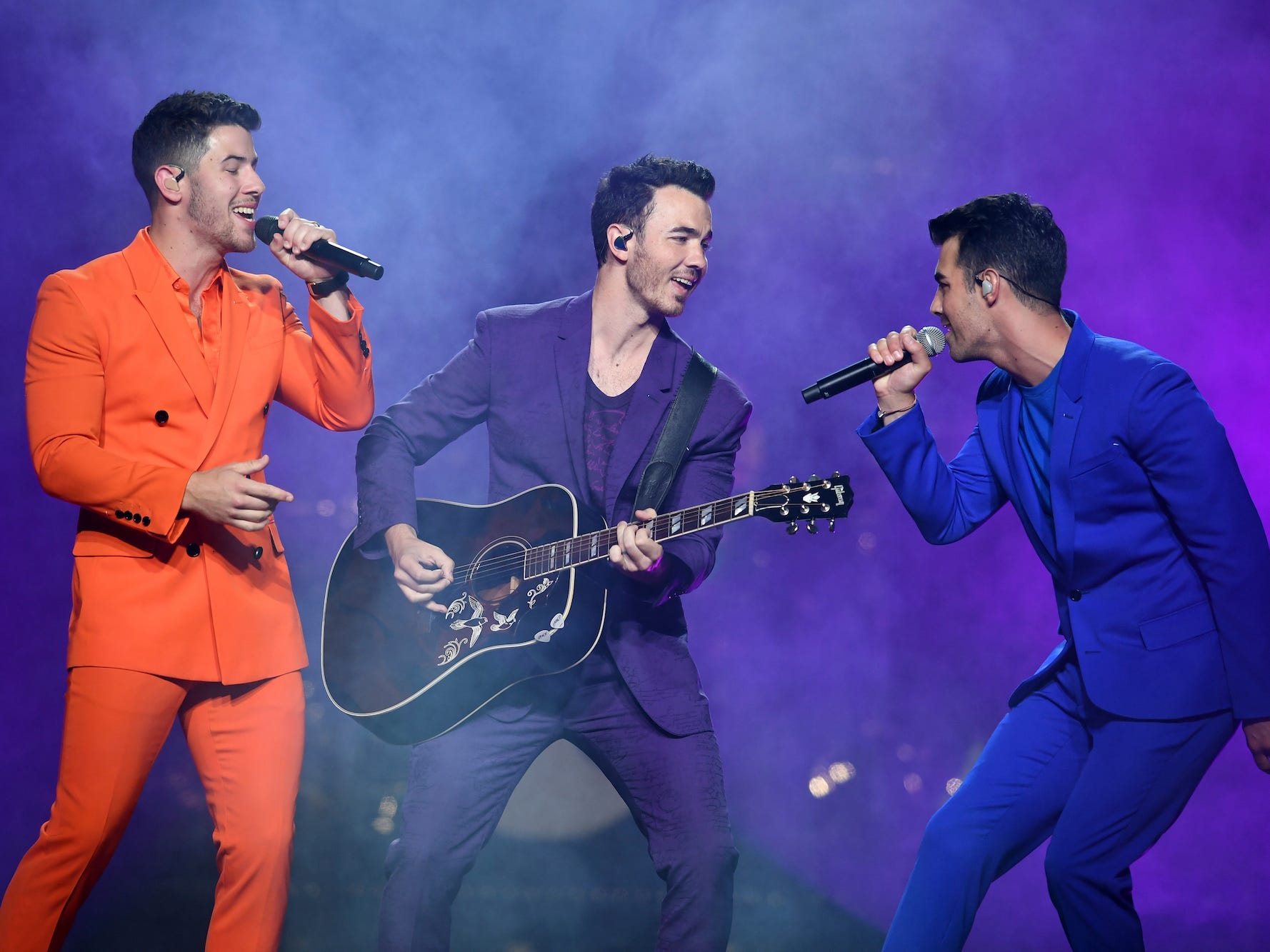 jonas brothers tour