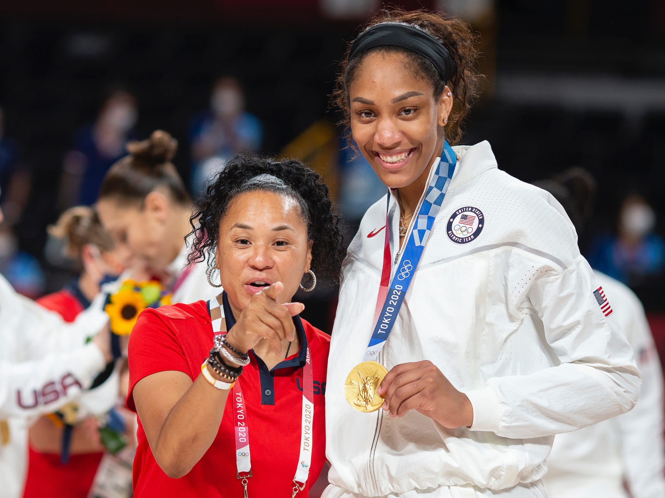 Dawn Staley (left) and A'ja Wilson.