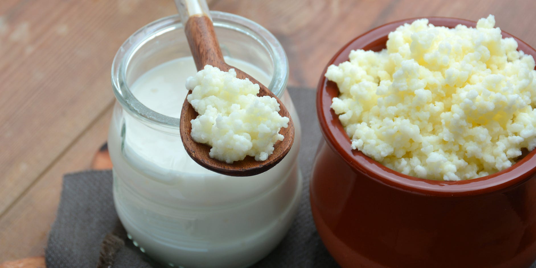 kefir and kefir grains