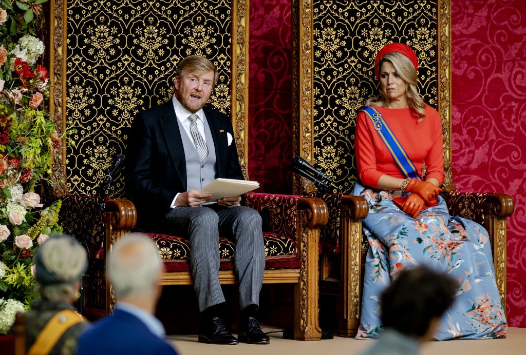 Koning Willem-Alexander en koningin Maxima op Prinsjesdag, tijdens de Troonrede de Grote Kerk.