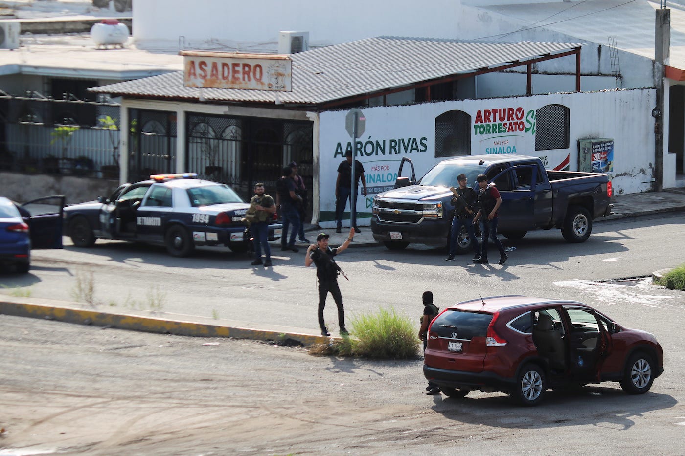 Mexico Sinaloa chapo cartel gunmen Culiacan