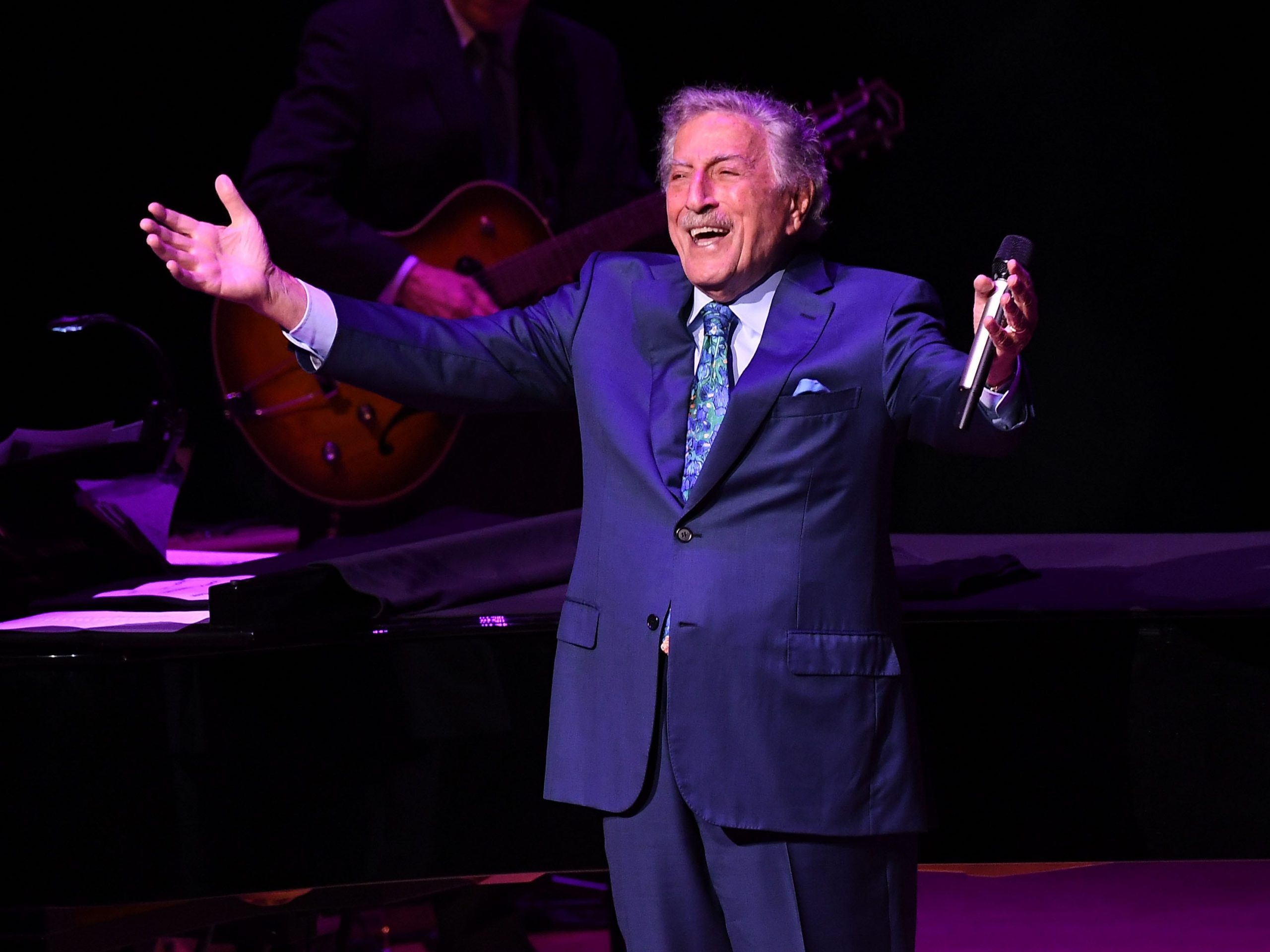 Tony Bennett 'doesn't know' about his Alzheimer's diagnosis, according ...