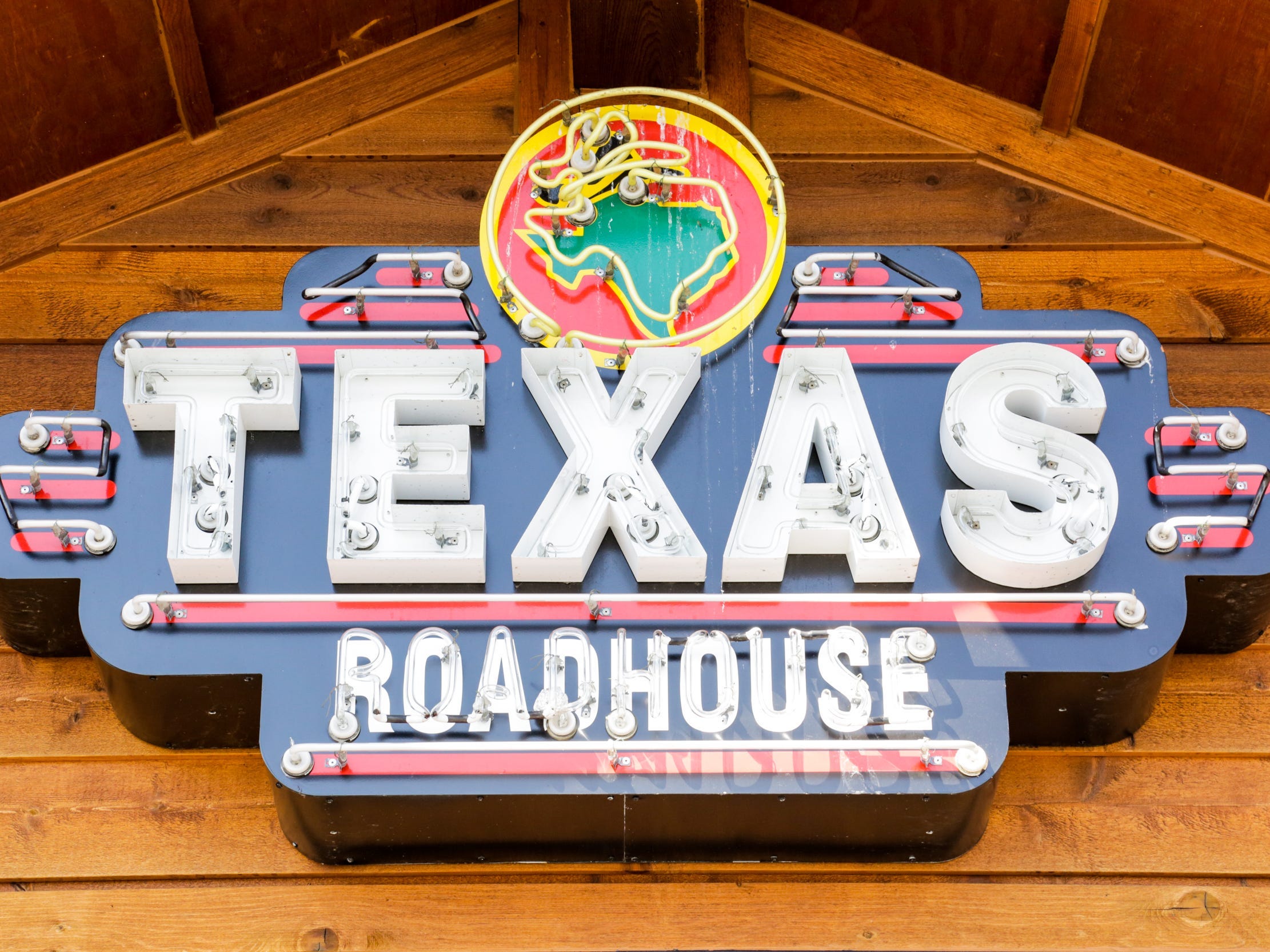 Texas Roadhouse sign