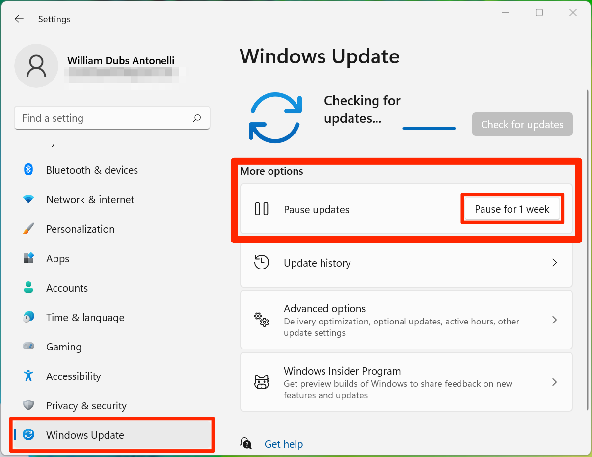 The Windows 11 updates page. The "Pause for 1 week" option is highlighted.
