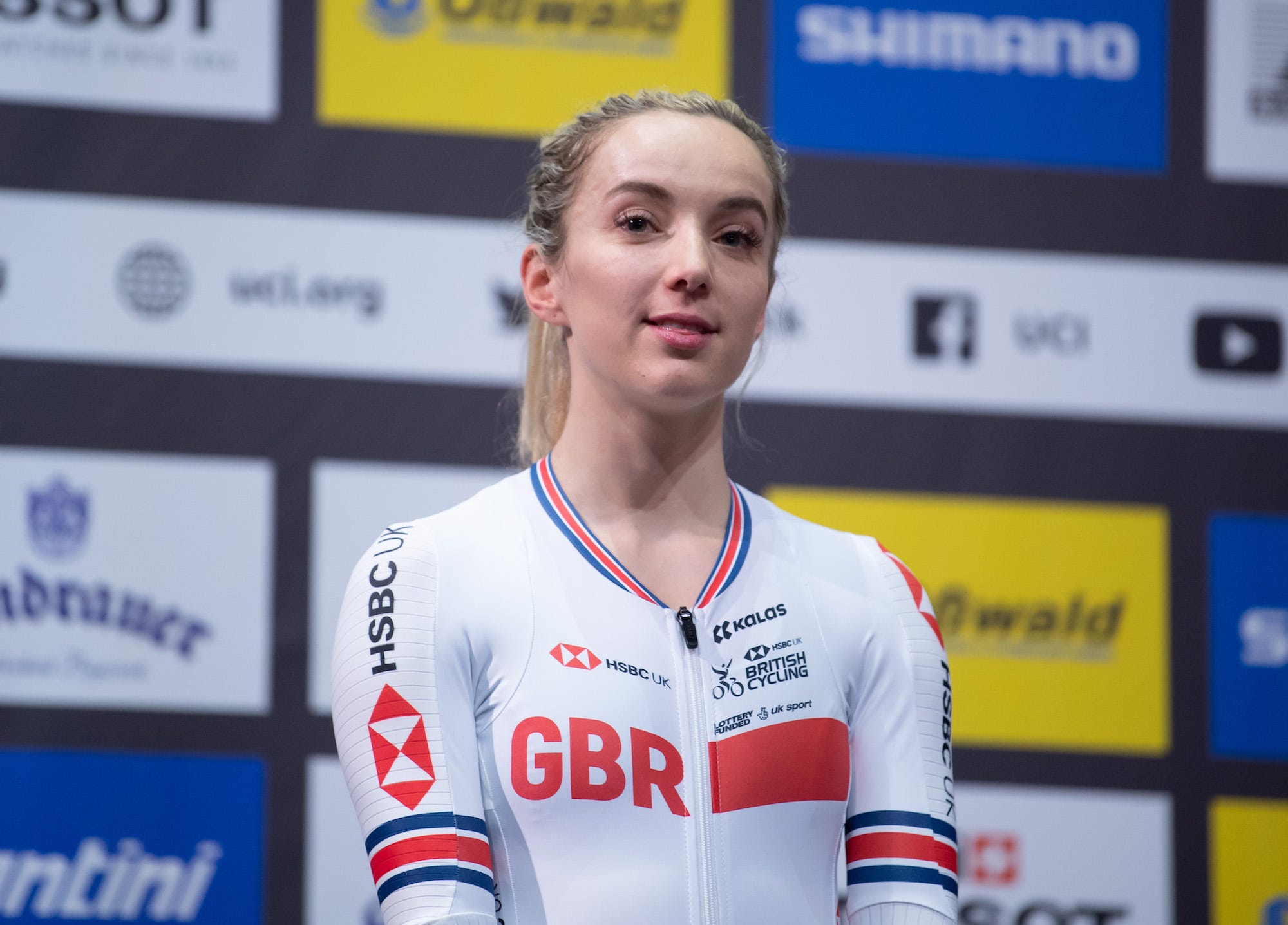 World Championship, points race, women, award ceremony: Elinor Barker from Great Britain, winner of the gold medal, stands on the podium