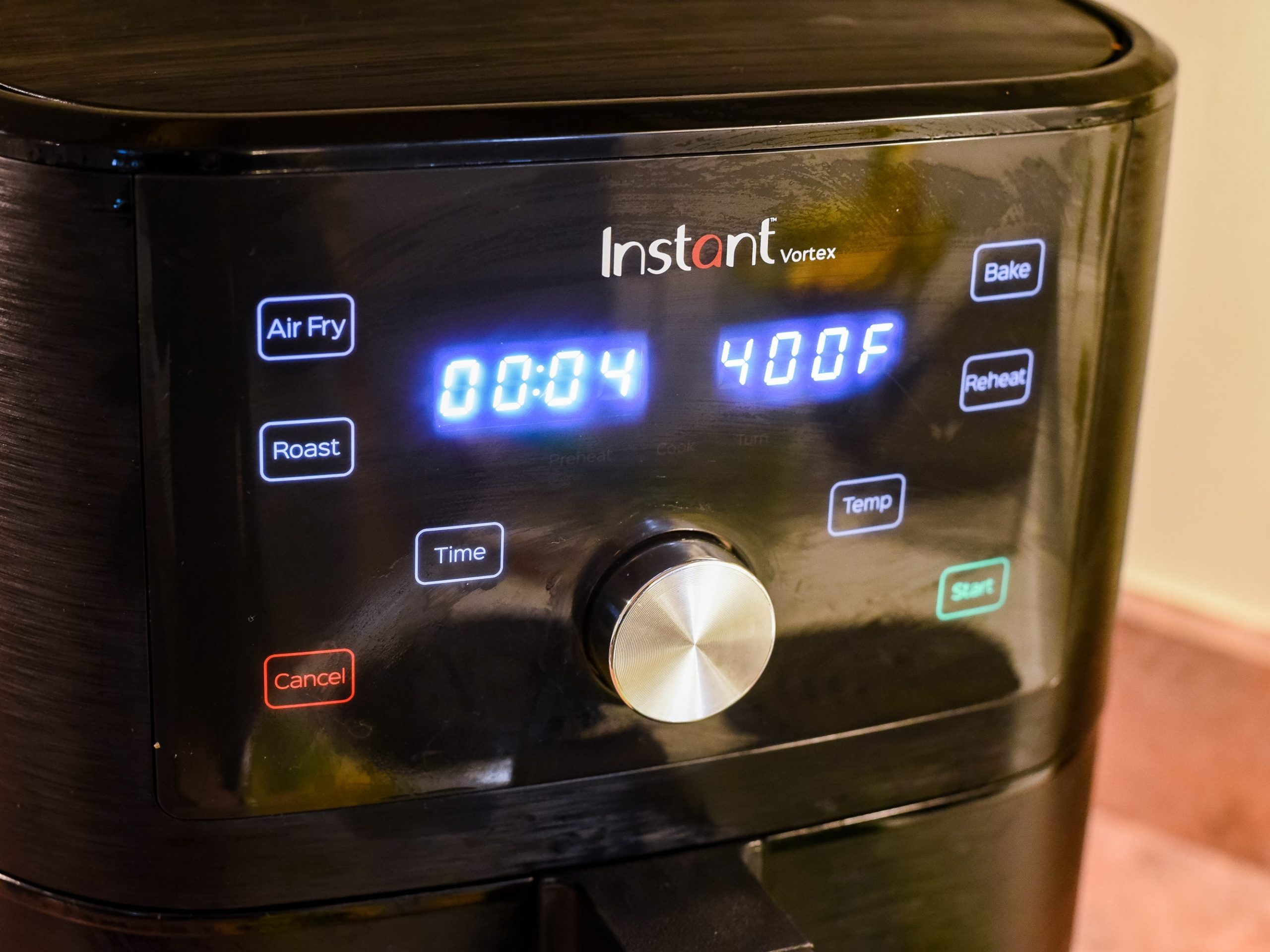 An Air fryer heated up to 400 degrees Fahrenheit.