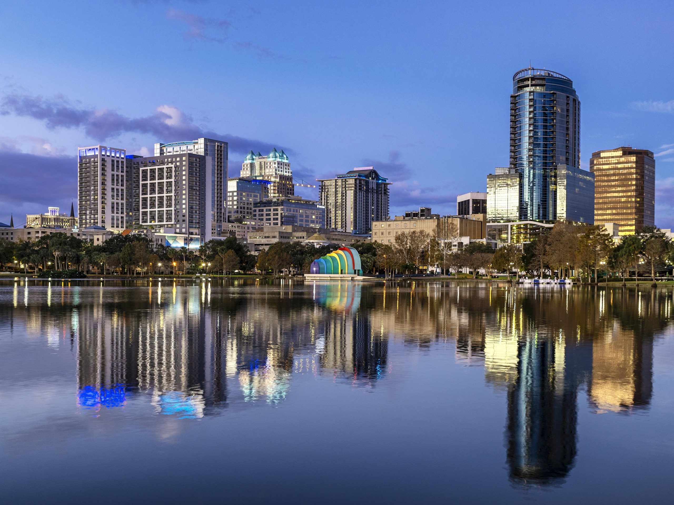 City skyline and Lake Eola at Orlando in Florida