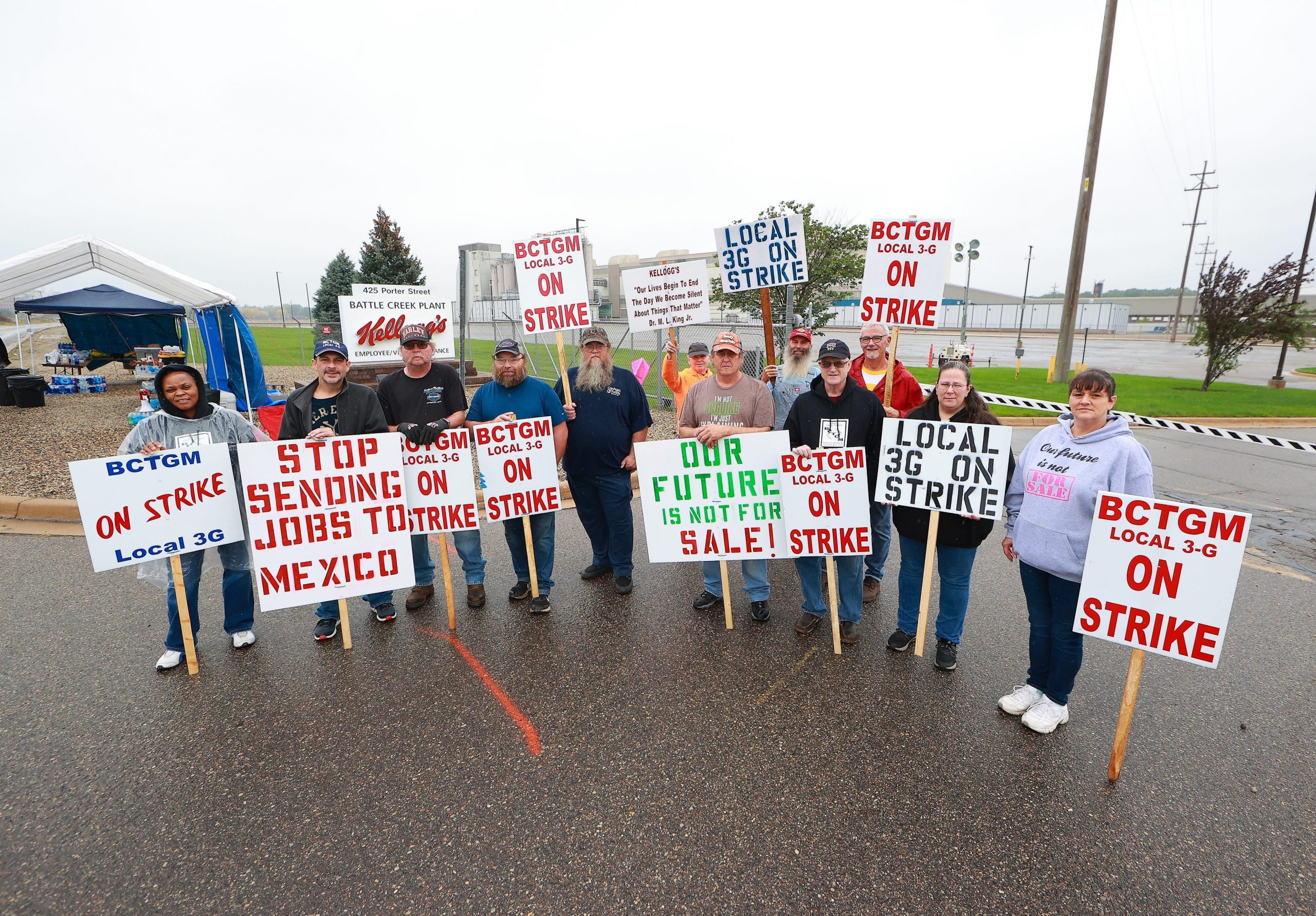 Kellogg's Cereal plant workers demonstrate in front of the plant on October 7, 2021 in Battle Creek, Michigan. Workers at Kellogg’s cereal plants are striking over the loss of premium health care, holiday and vacation pay, and reduced retirement benefits.