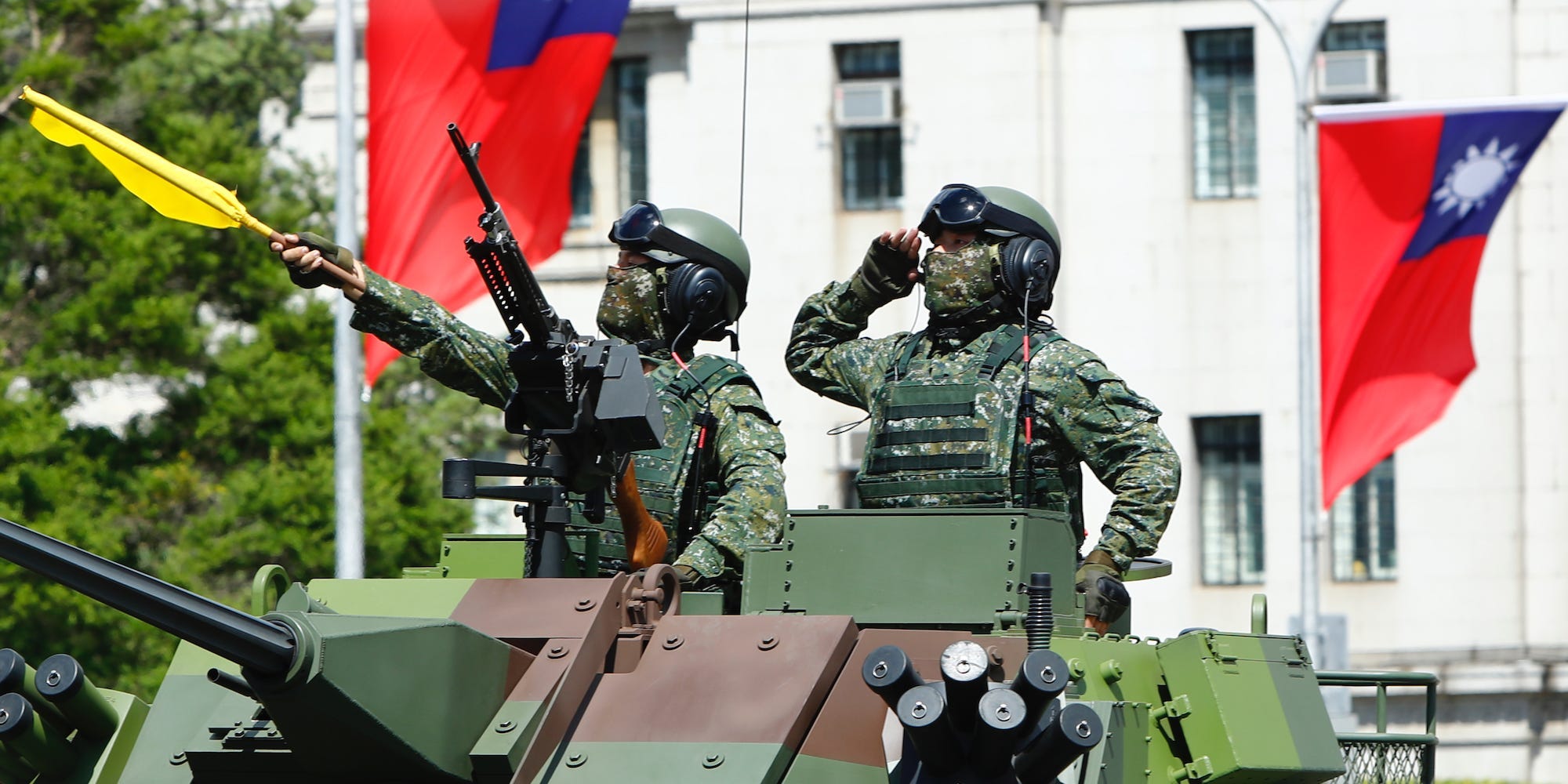 Taiwan soldiers in tank parade