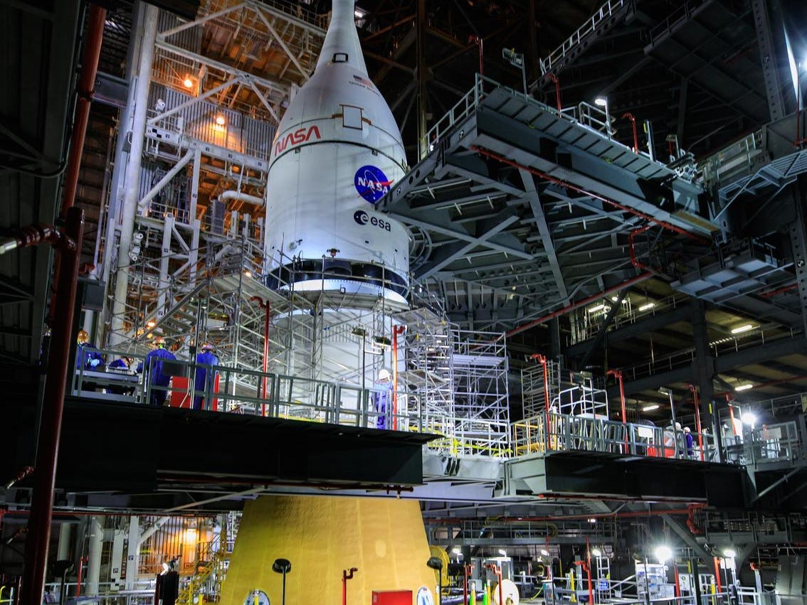 space launch system rocket in tiered platforms stacking facility