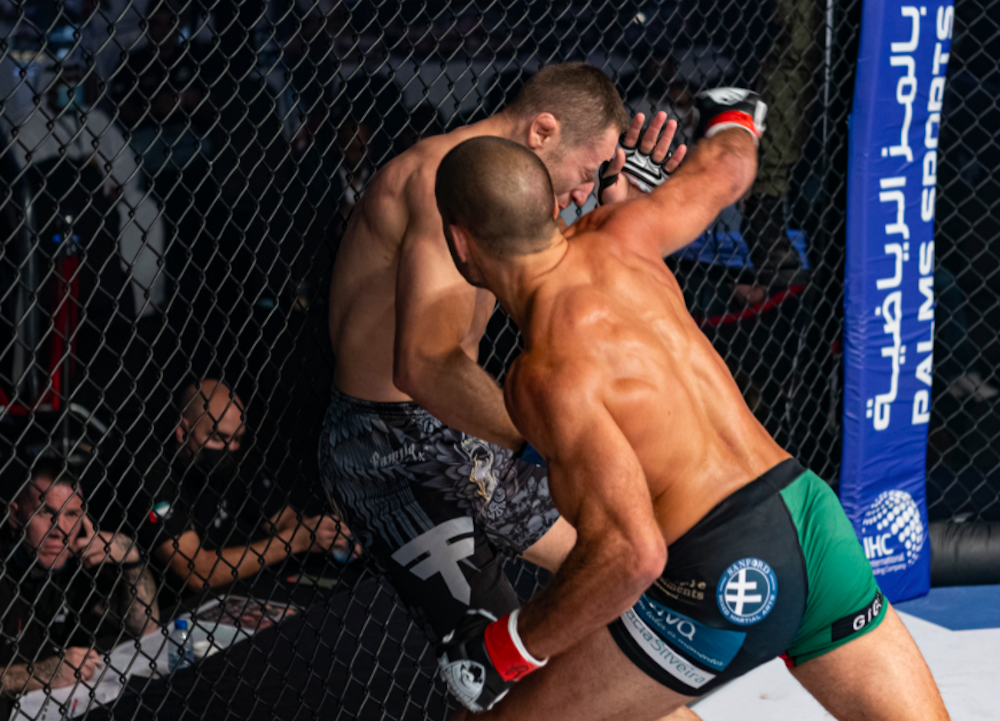 Fialho knocked his opponent unconscious for an uncomfortable amount of time.