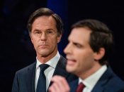 Mark Rutte (VVD) en Wopke Hoekstra (CDA) tijdens het een-op-een verkiezingsdebat van EenVandaag in maart 2021.