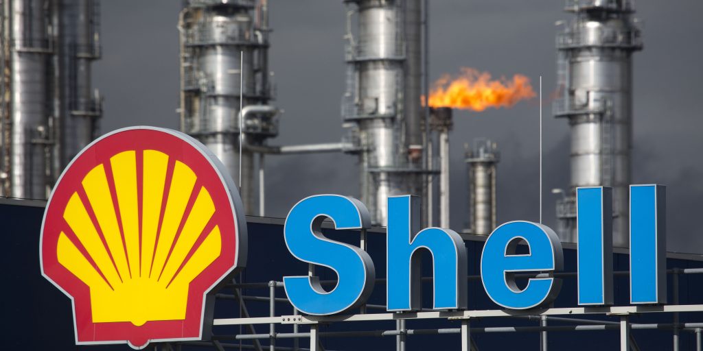 De fabrieken van Shell in Moerdijk