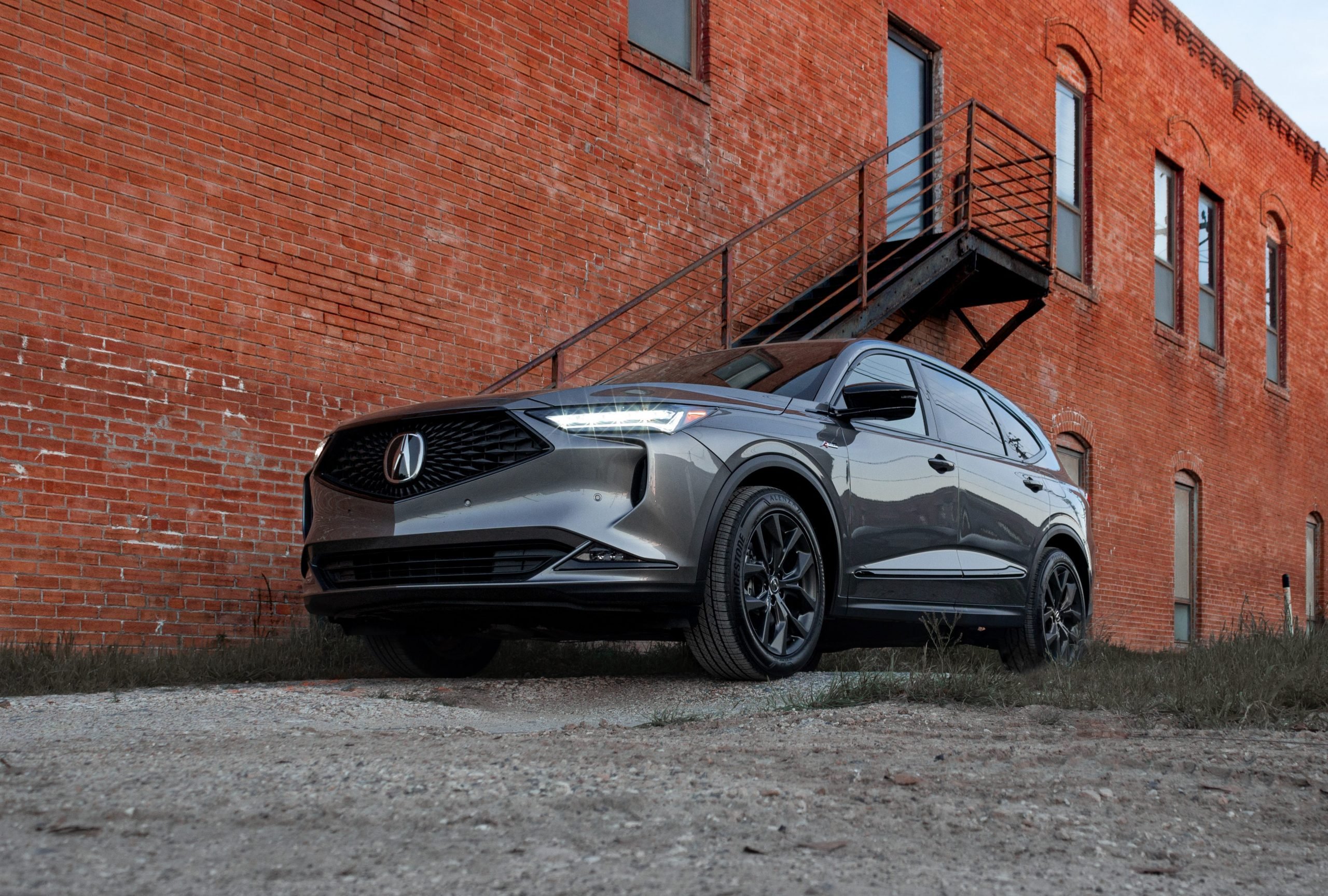 The 2022 Acura MDX.