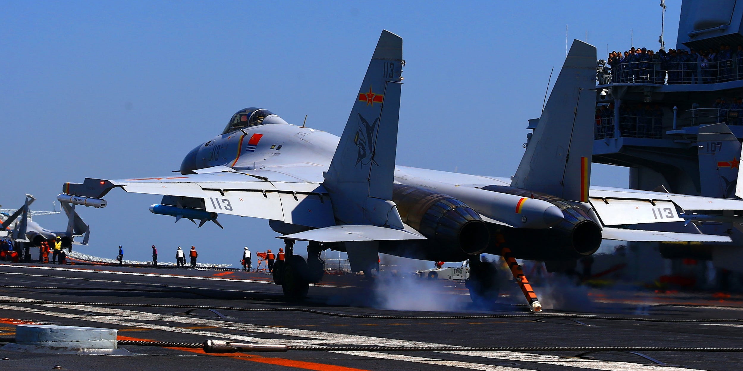China Liaoning aircraft carrier J-15 fighter jet