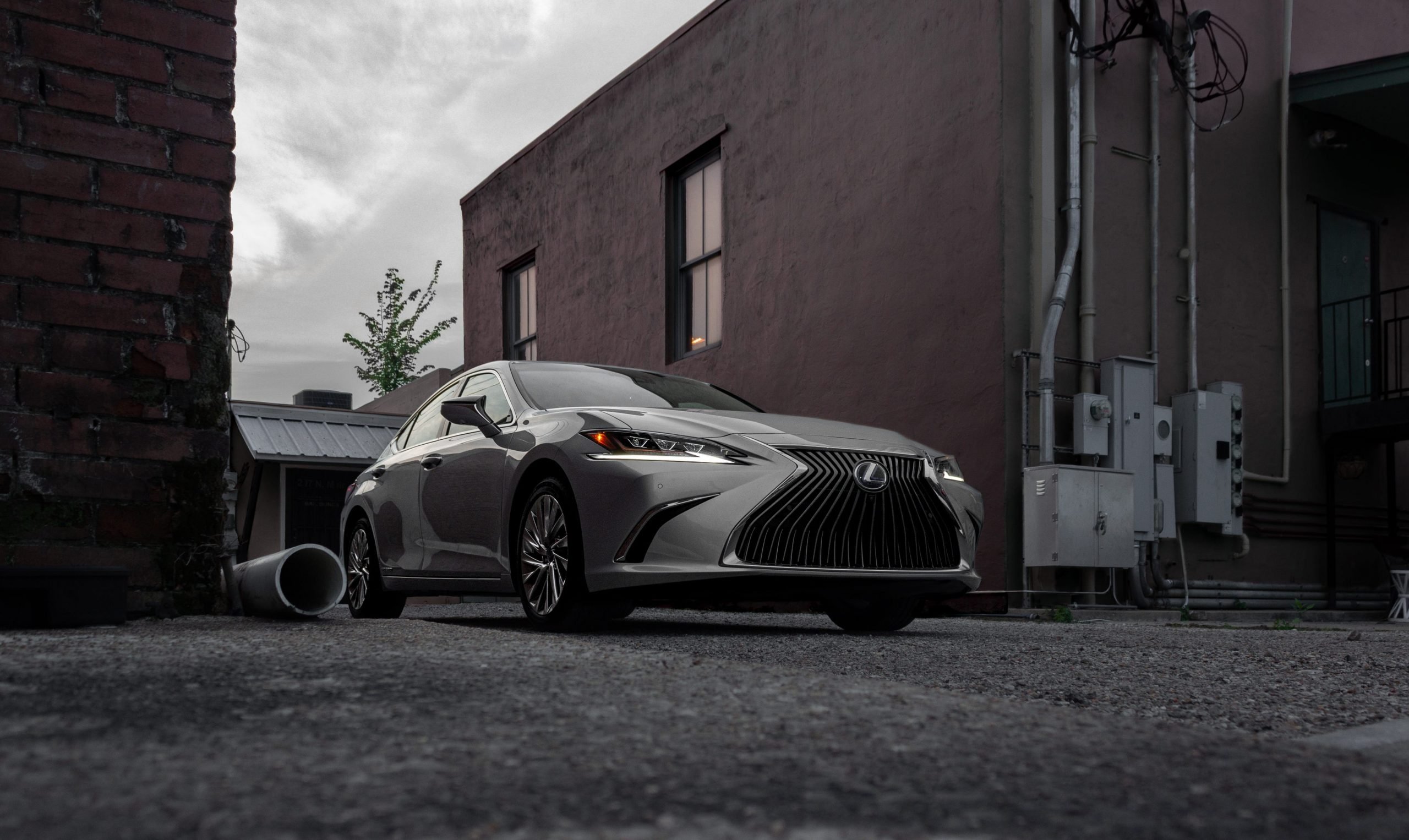 A silver Lexus ES 300h.