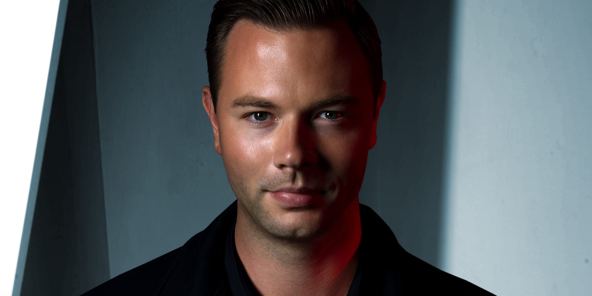 a headshot of DJ Sam Feldt the founder of Fangage