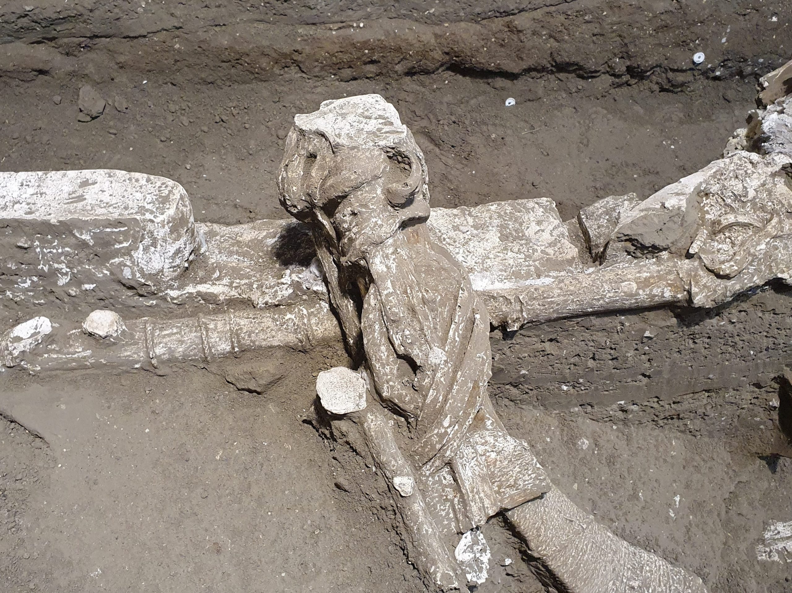 A chariot shaft found resting on one of the beds in the villa.