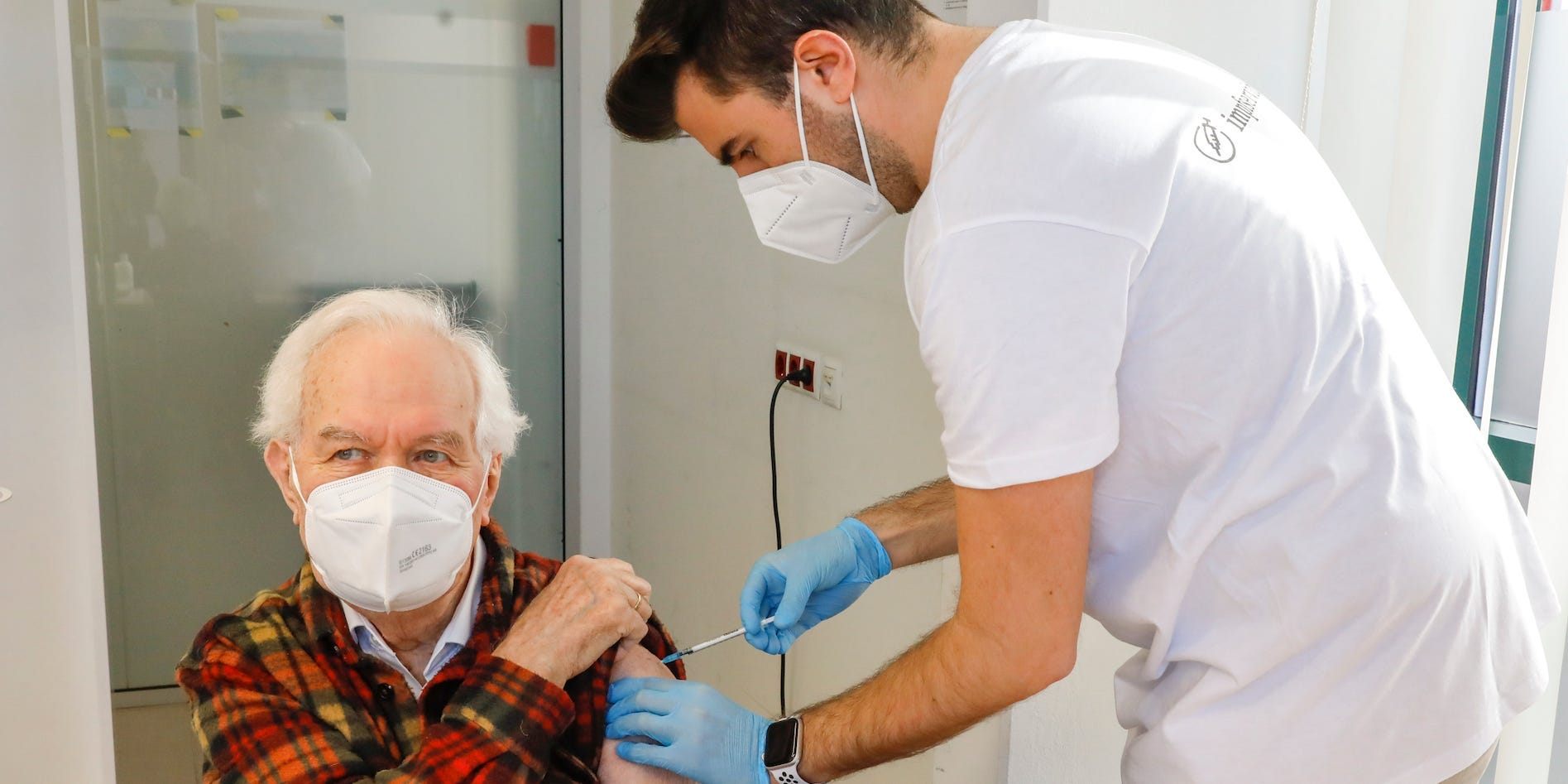 A man gets a coronavirus vaccine